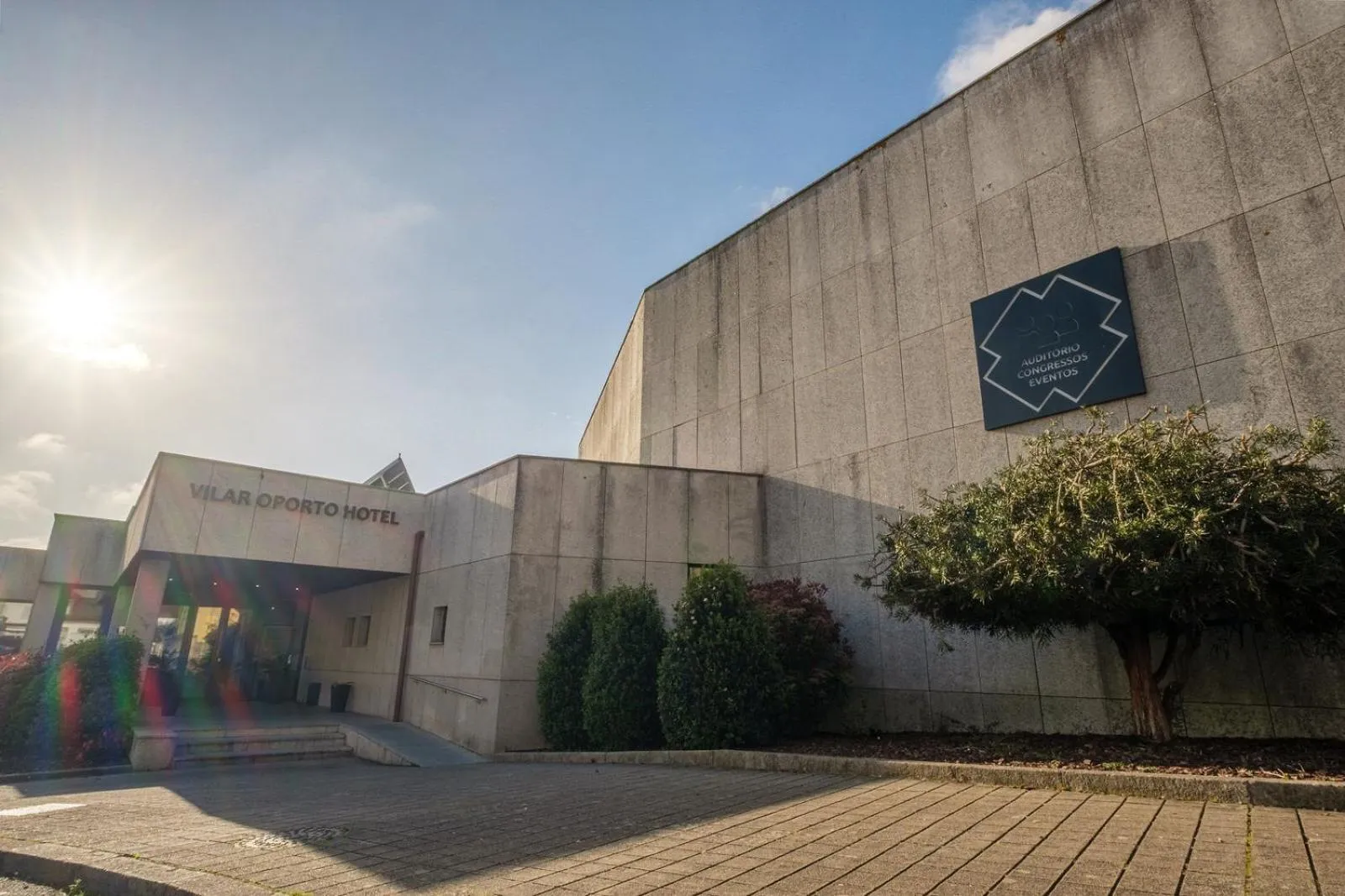 Property building in Vilar Oporto Hotel