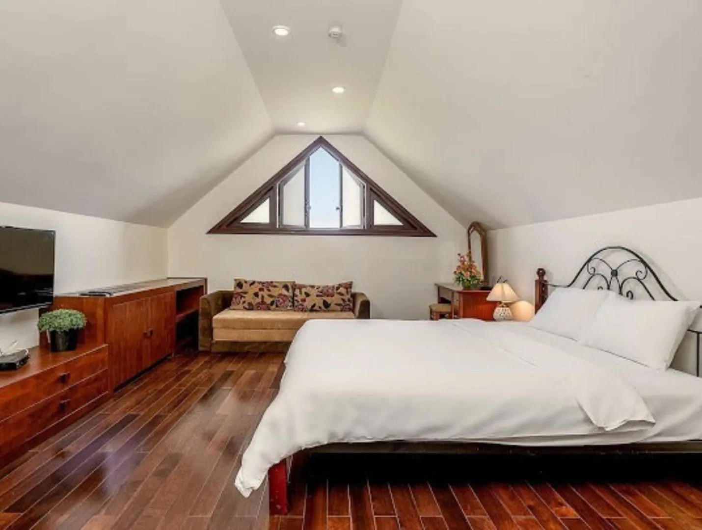 Bed in Abogo Resort Villas Luxury Da Nang