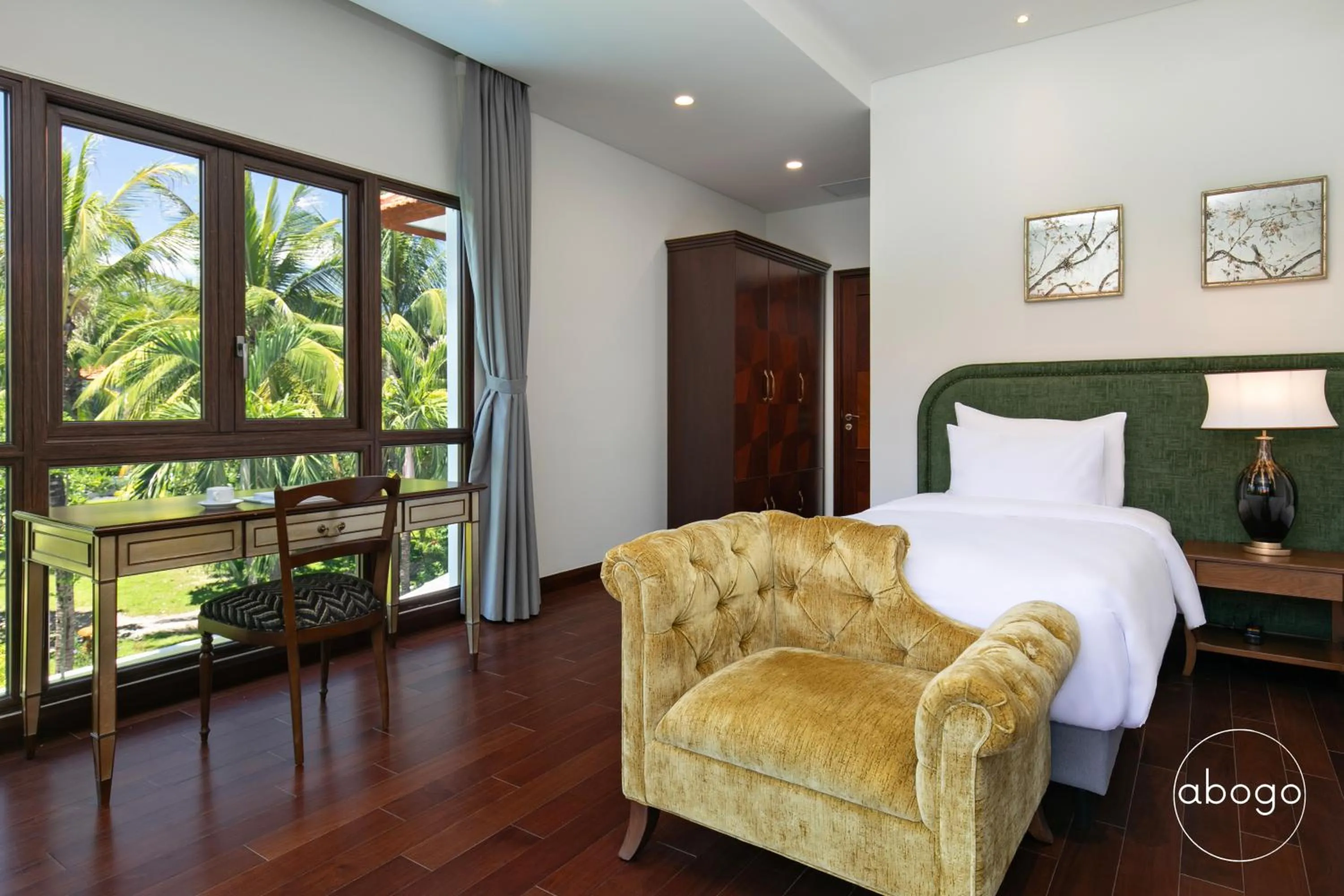 Bed in Abogo Resort Villas Luxury Da Nang