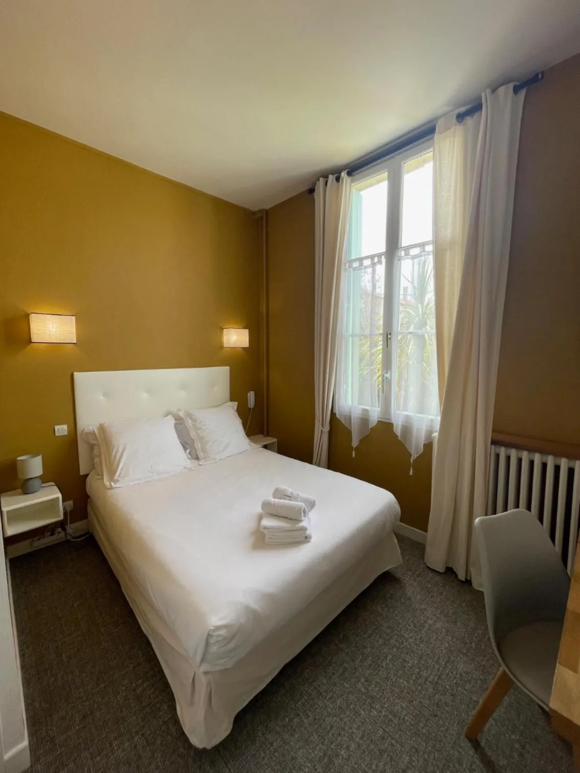 Photo of the whole room in Hôtel Michelet Plage