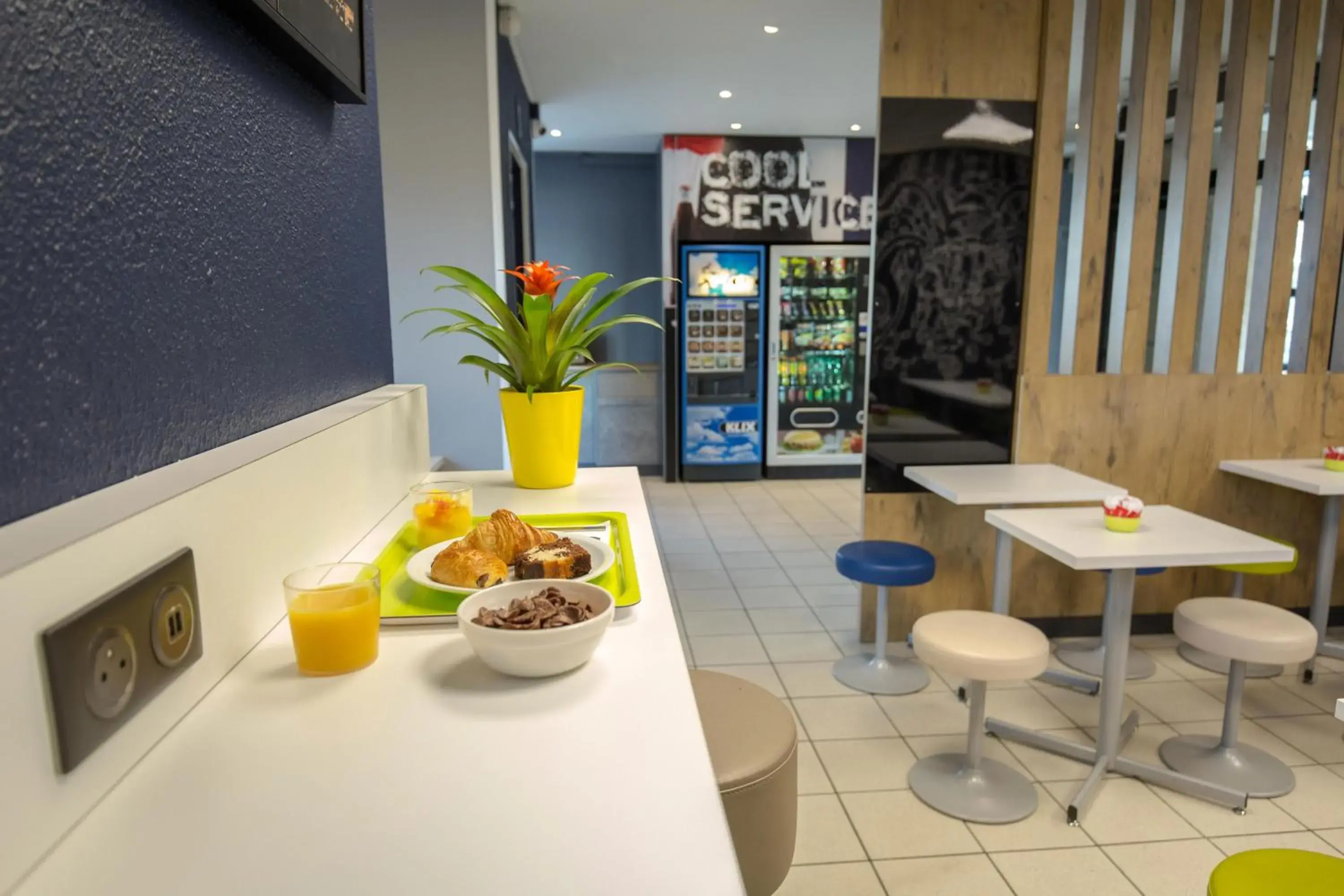 Buffet breakfast in ibis budget Vienne Sud Buffet breakfast in ibis budget Vienne Sud