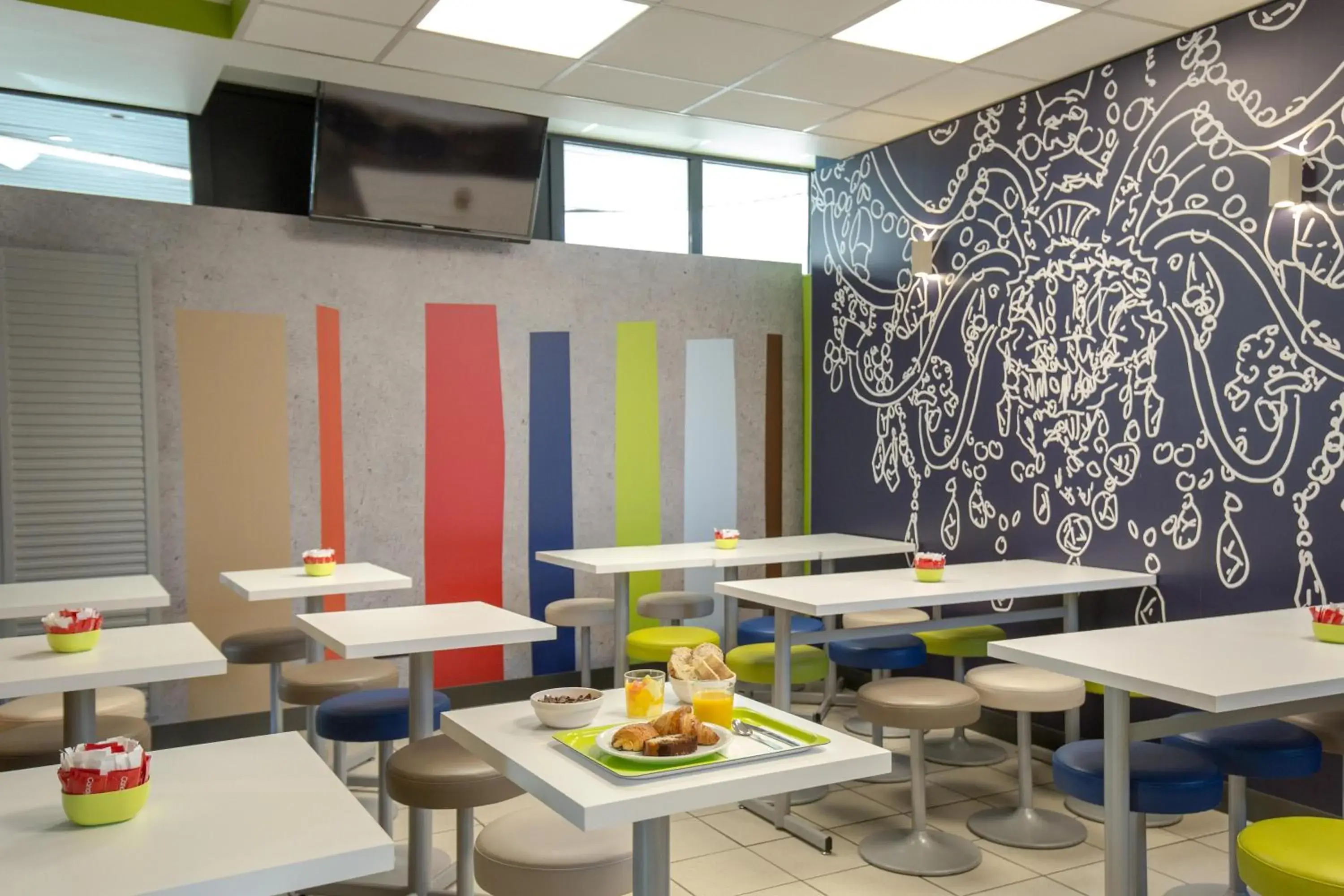 Buffet breakfast in ibis budget Vienne Sud Buffet breakfast in ibis budget Vienne Sud