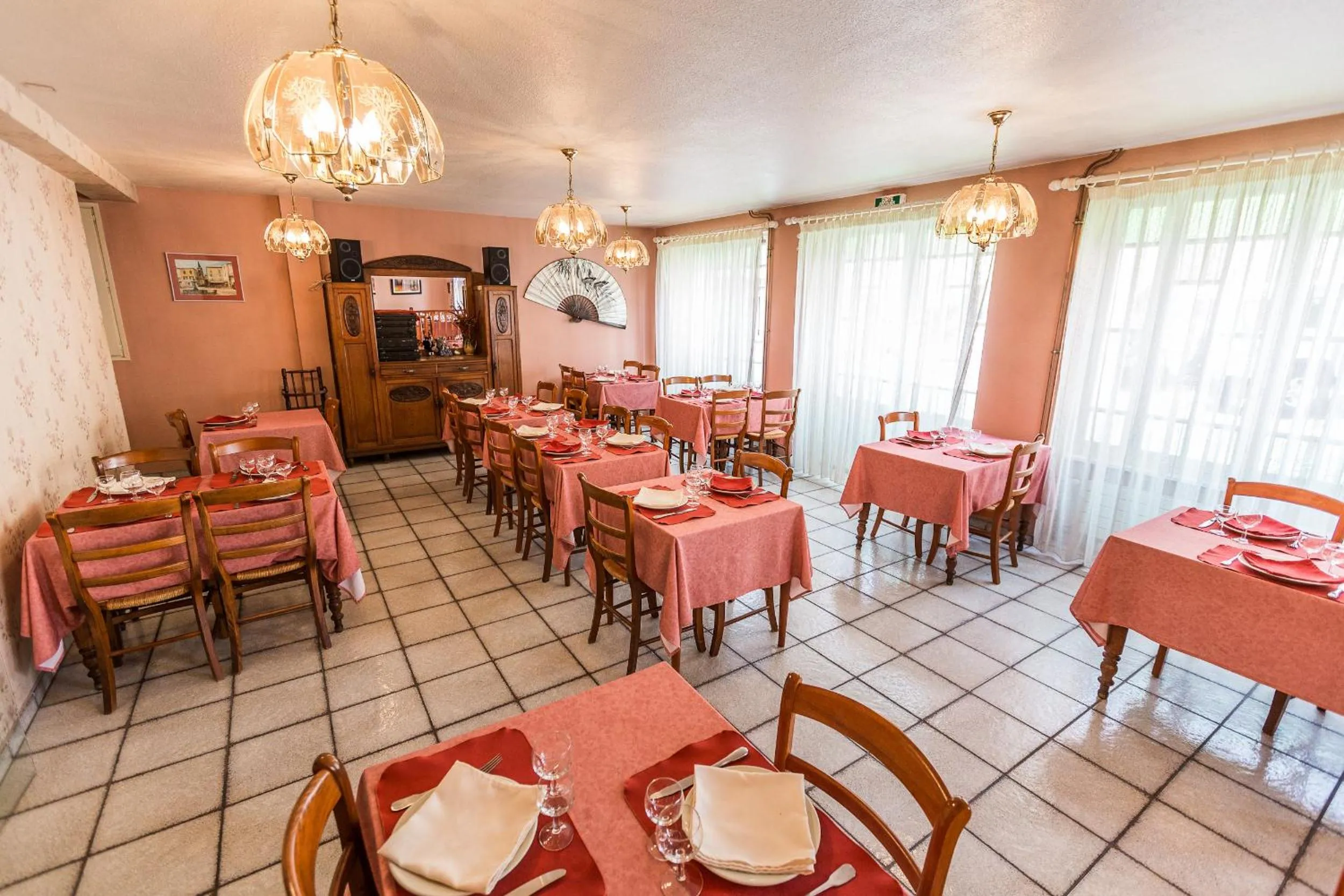 Restaurant/places to eat in Hotel De L'Abbaye