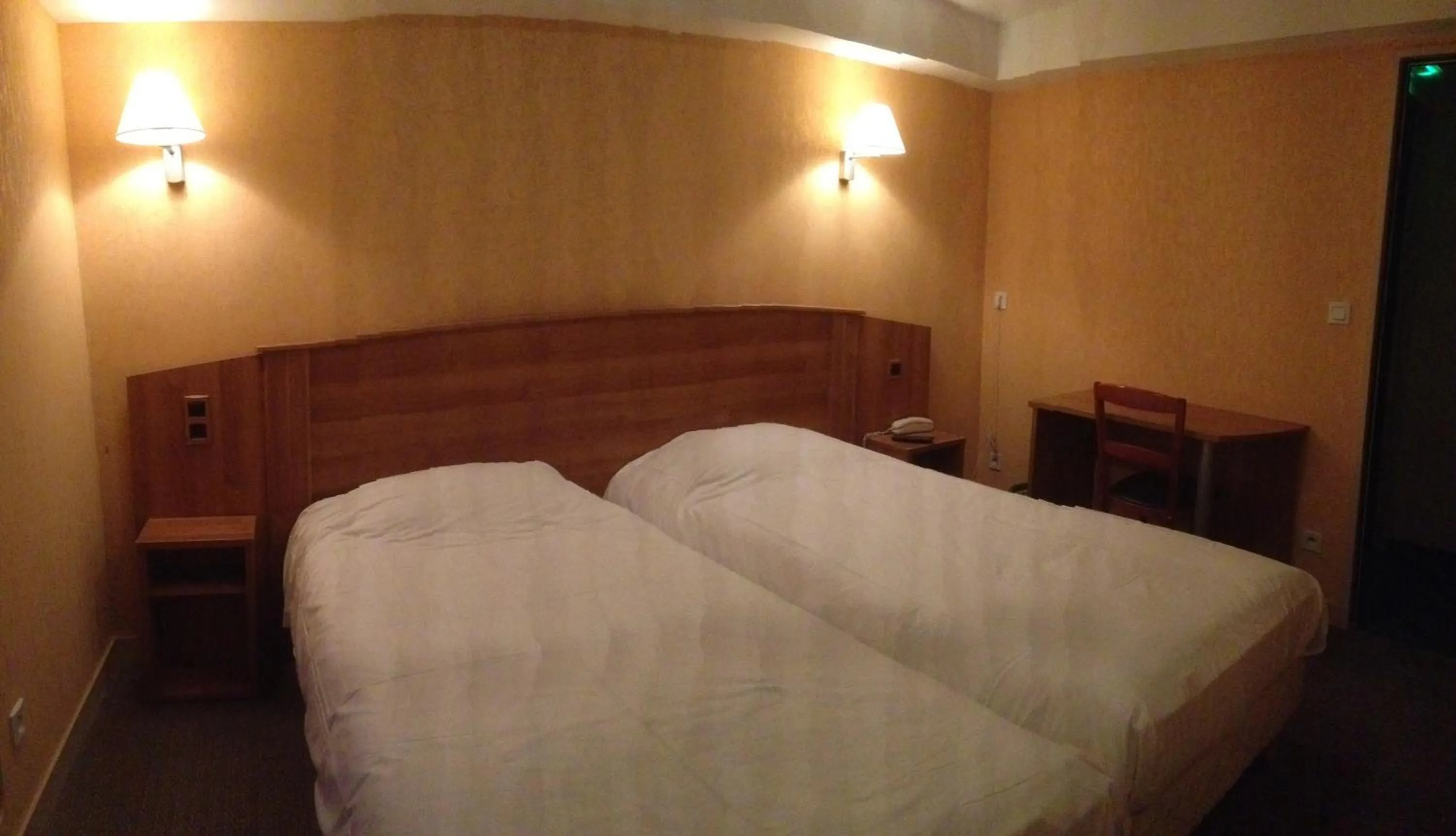 Bedroom, Bed in Hotel De L'Abbaye