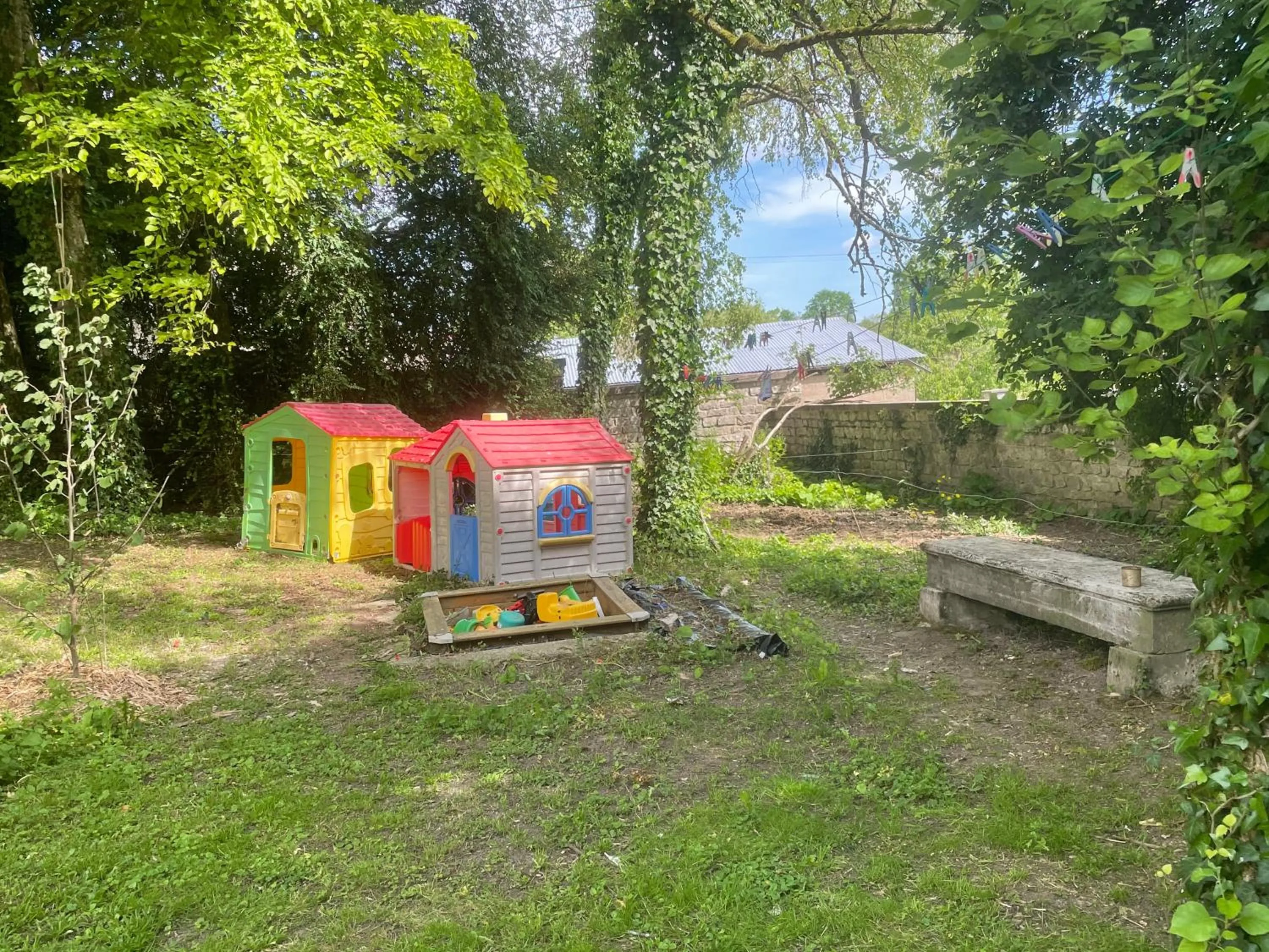 Garden in Chambres d'hôtes dans une maison de caractère