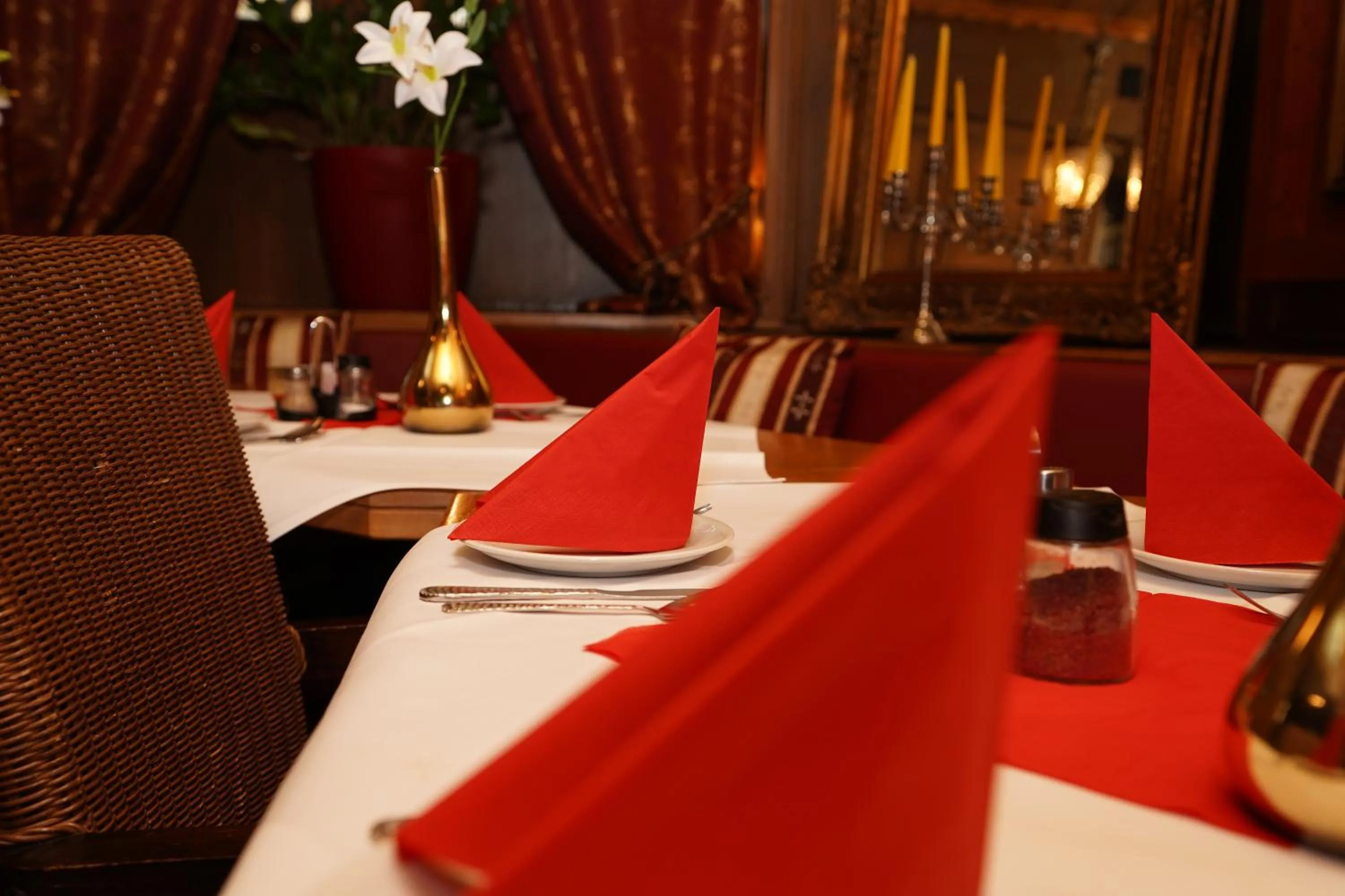 Restaurant/Places to Eat in Hotel Villa Oriental & Restaurant                                               