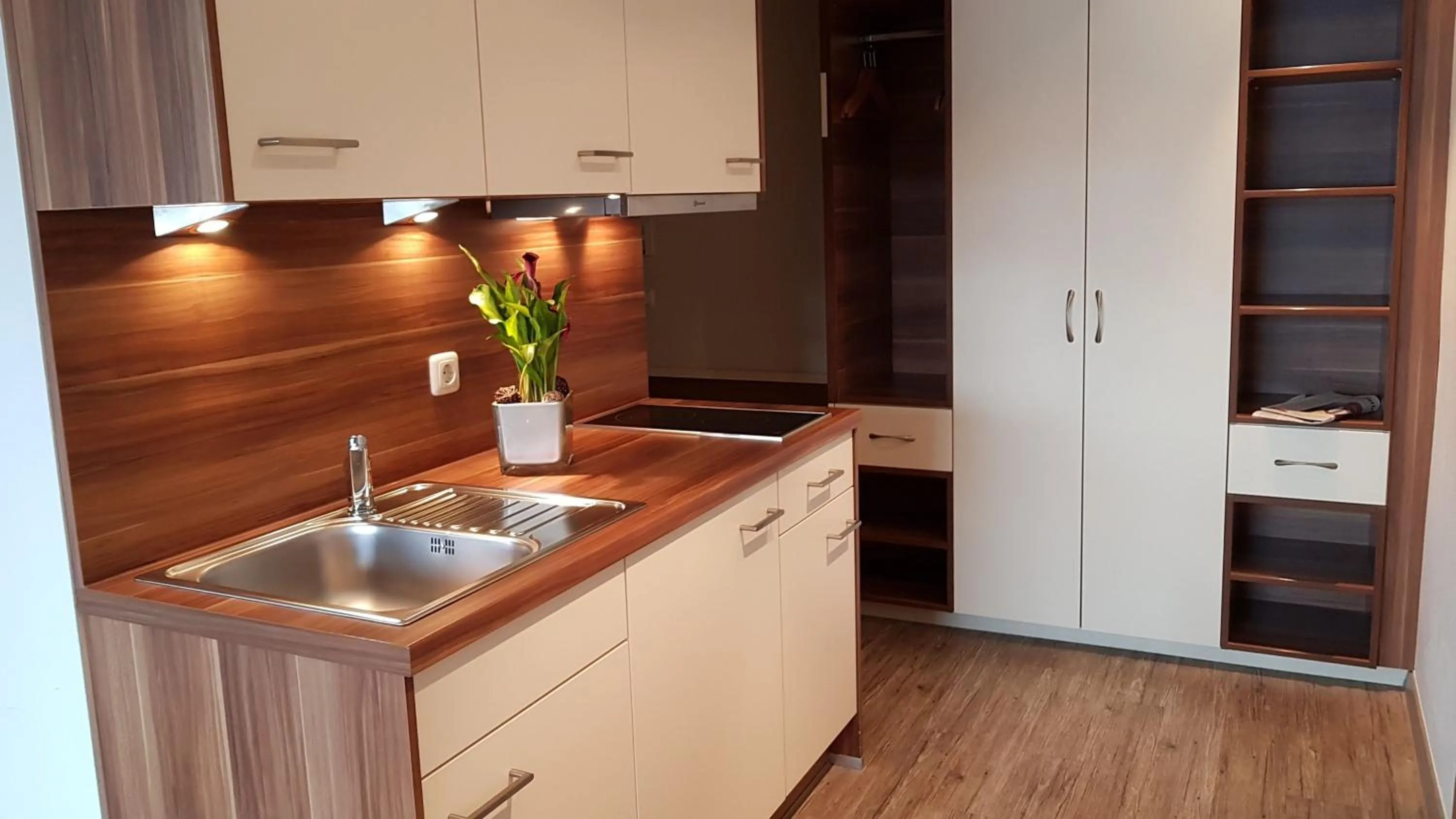 Kitchen or kitchenette in Central Hotel-Apart München