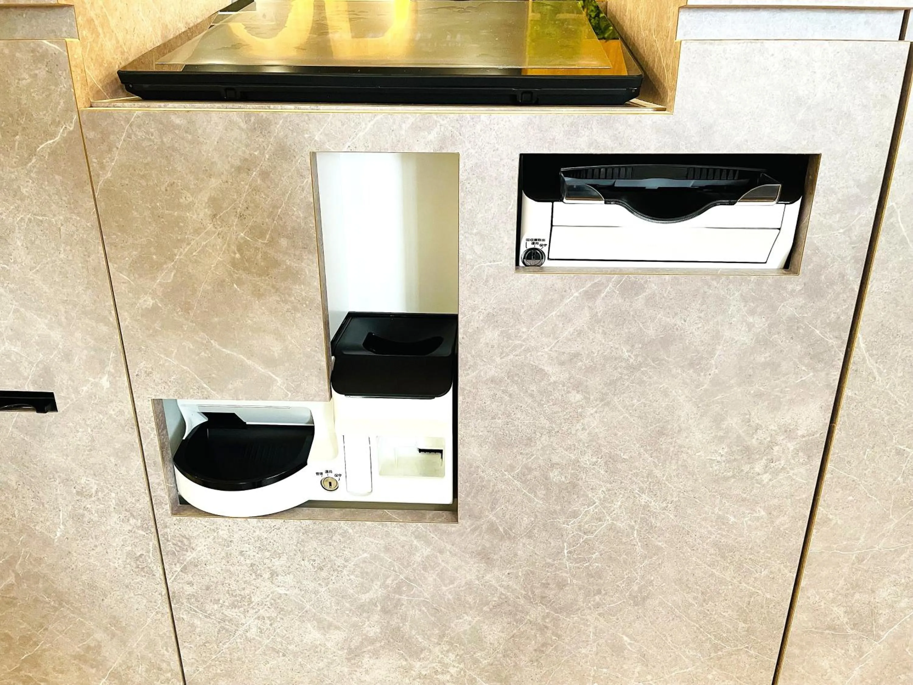 Lobby or reception in Green Rich Hotel Miyazaki Tachibandori 2 (Artificial hot spring Futamata Yunohana)