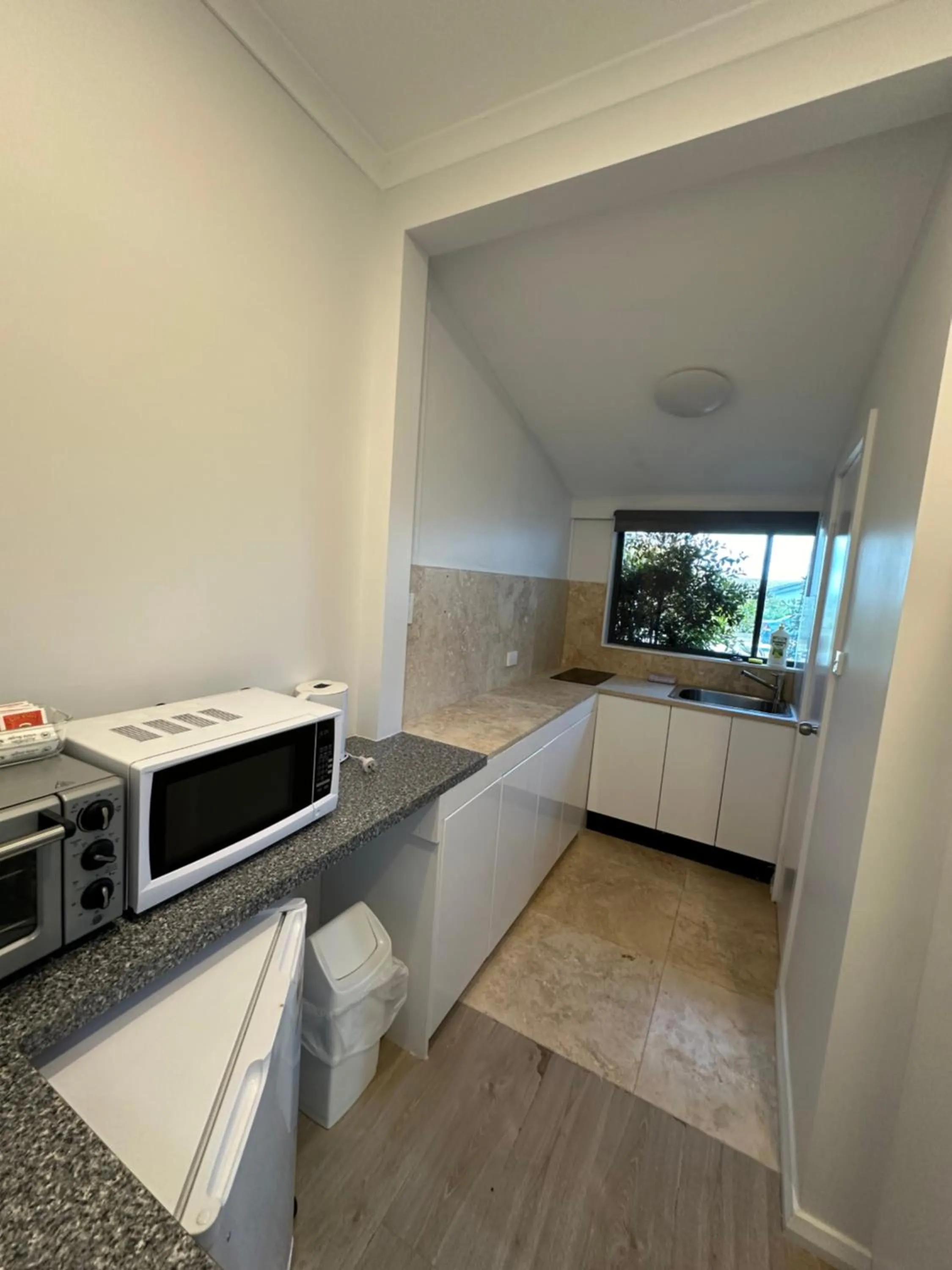 Kitchen or kitchenette in Lakes Resort Toukley