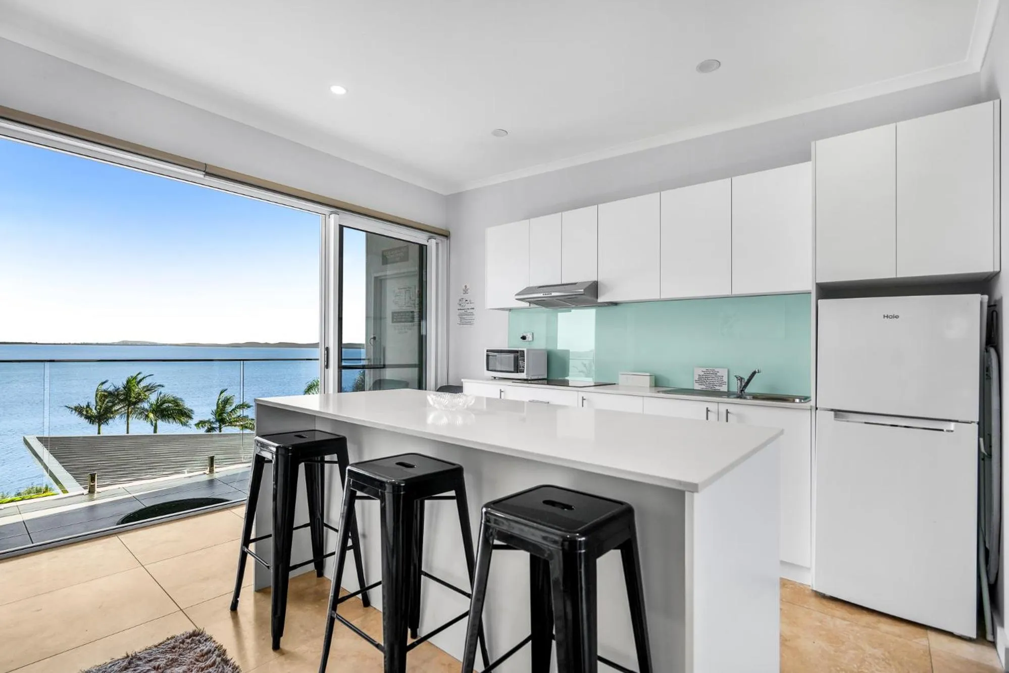 Kitchen or kitchenette in Lakes Resort Toukley