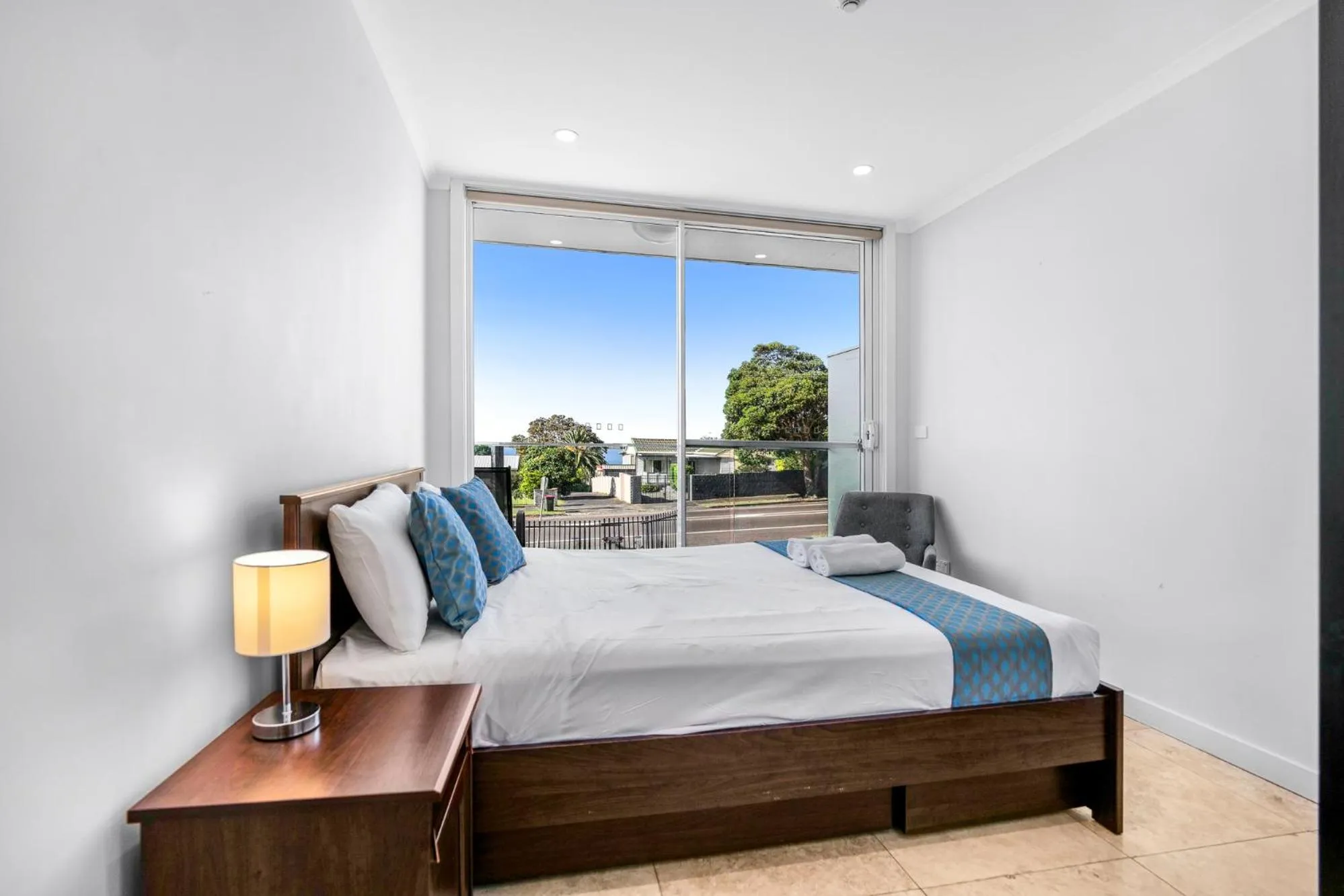 View (from property/room), Bed in Lakes Resort Toukley