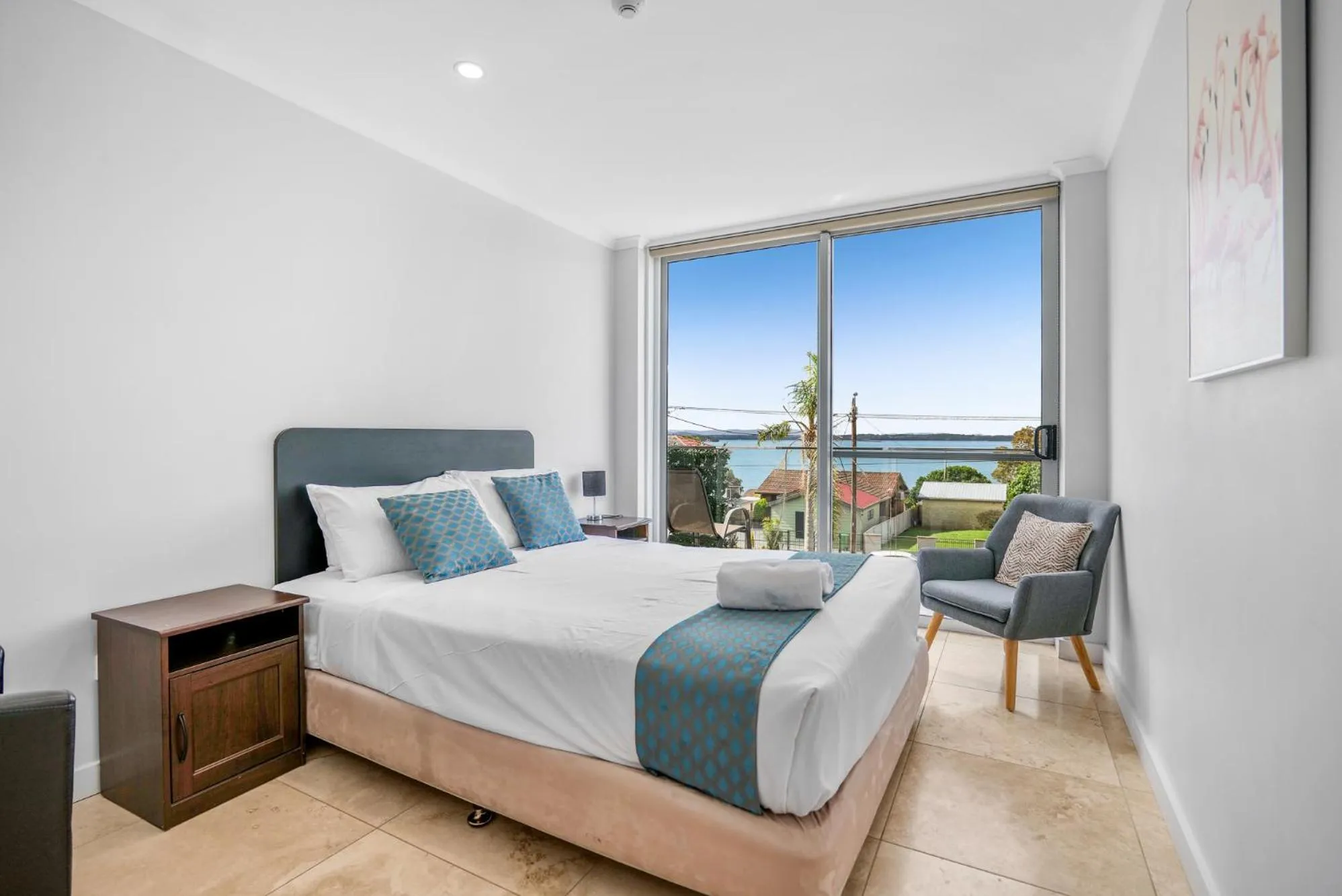 View (from property/room), Bed in Lakes Resort Toukley