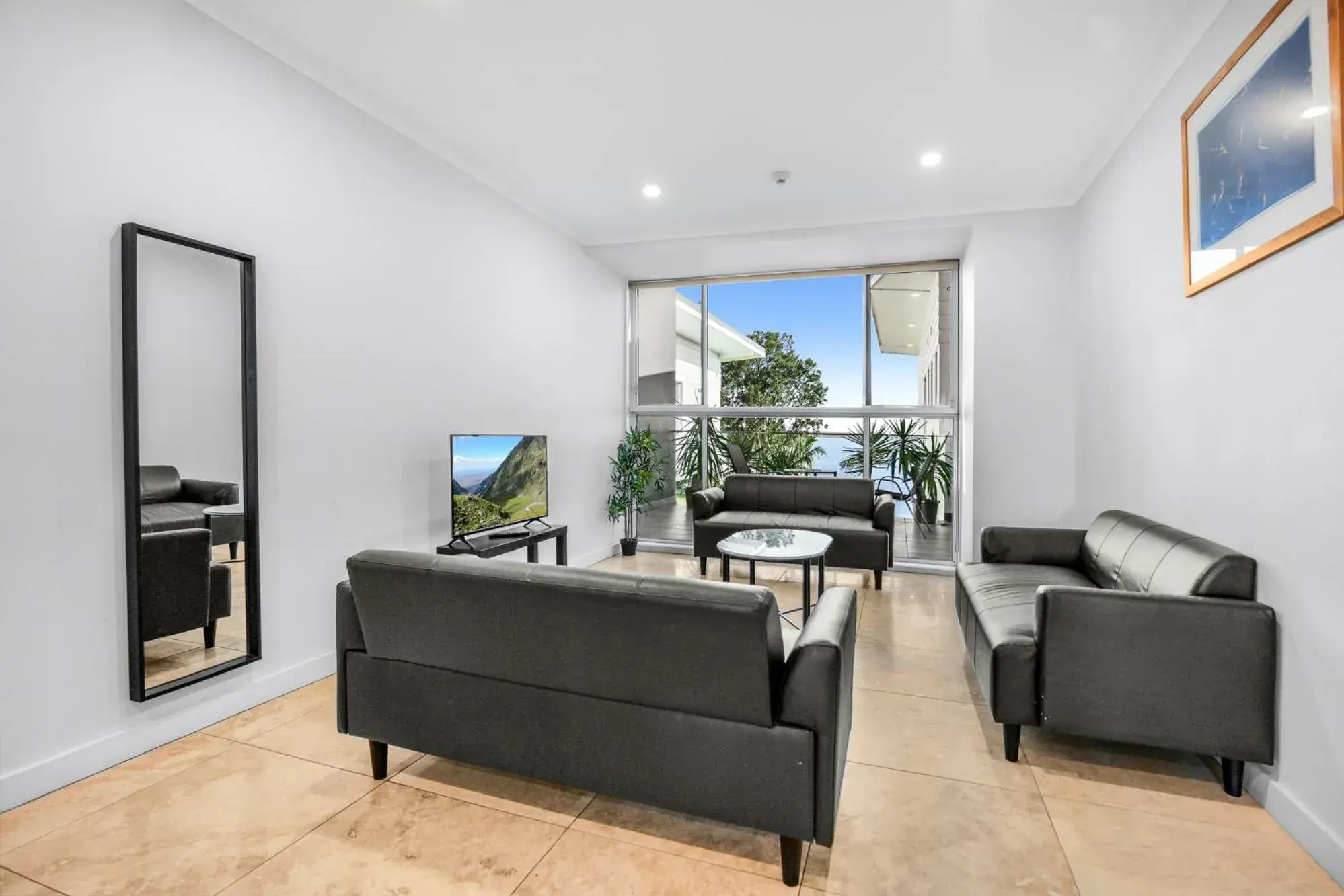 Three-Bedroom Apartment in Lakes Resort Toukley Three-Bedroom Apartment in Lakes Resort Toukley