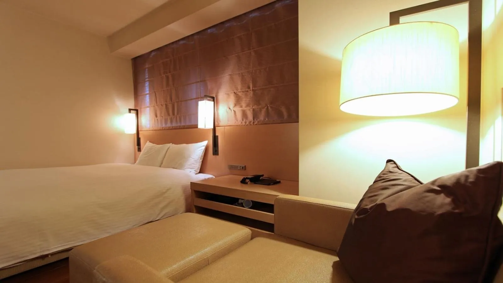 Bed in KOKO HOTEL Fukuoka Tenjin