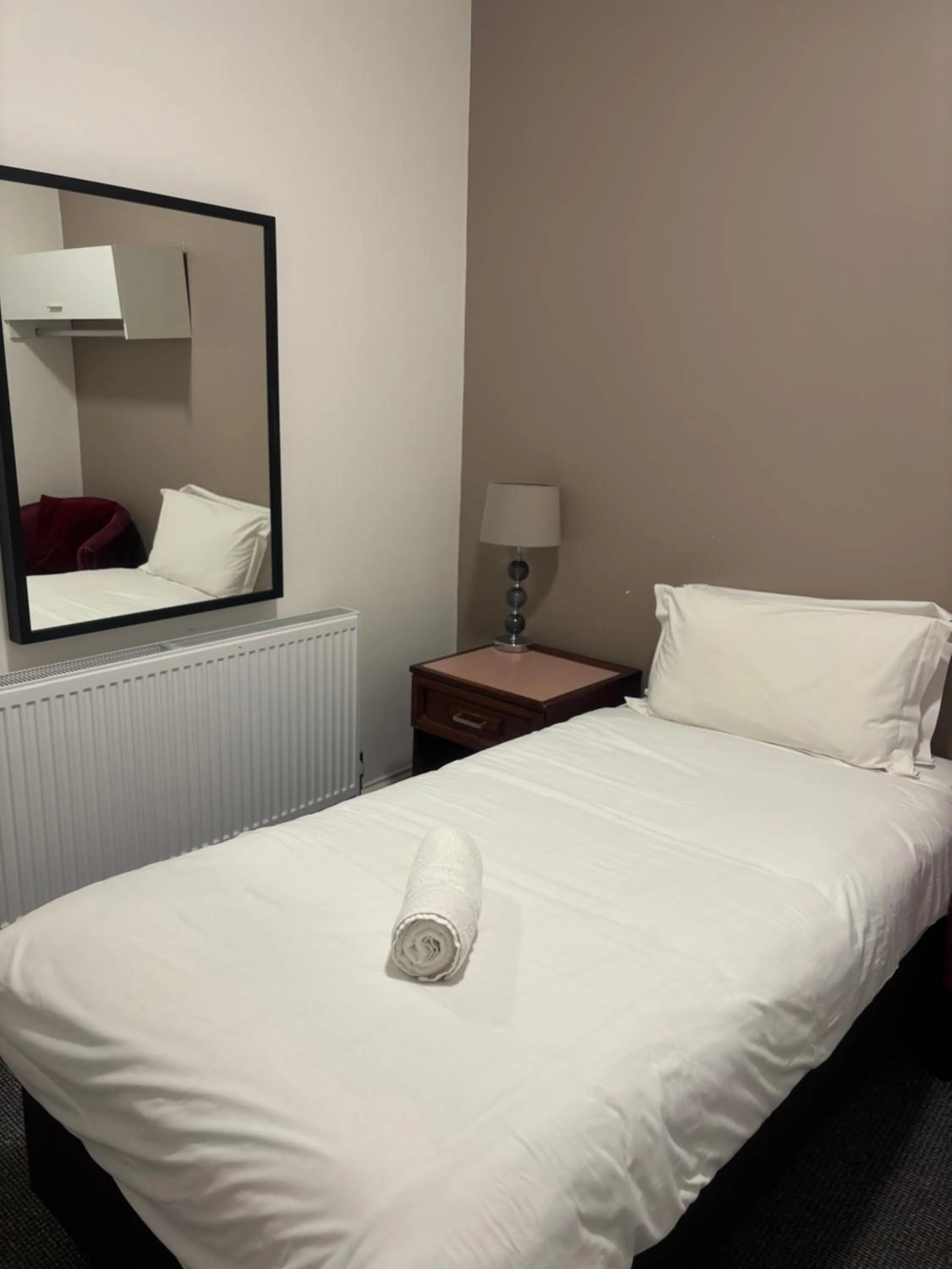 Bed in Midlands Hotel