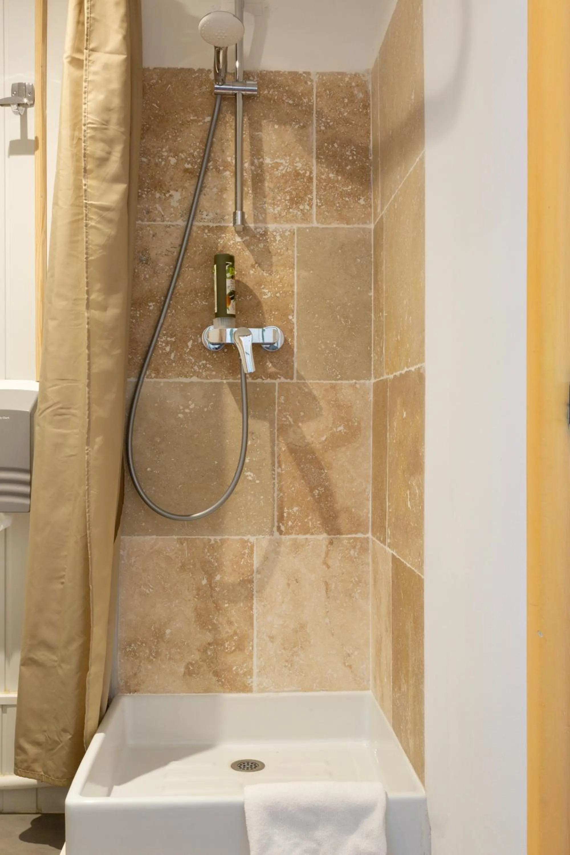 Logis Hôtel Restaurant Le Louvre