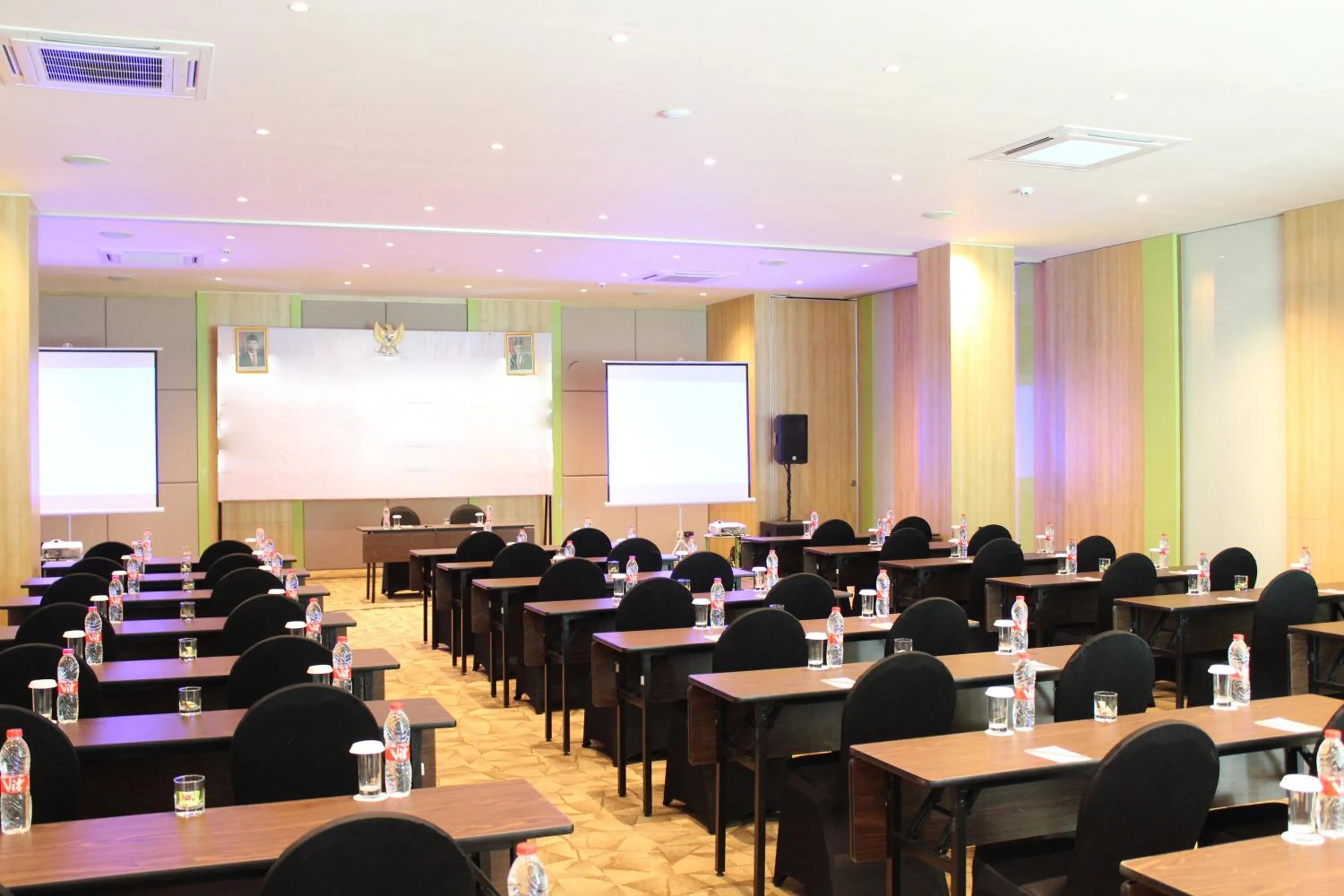 Banquet/Function facilities in Zest Parang Raja Solo by Swiss-Belhotel International