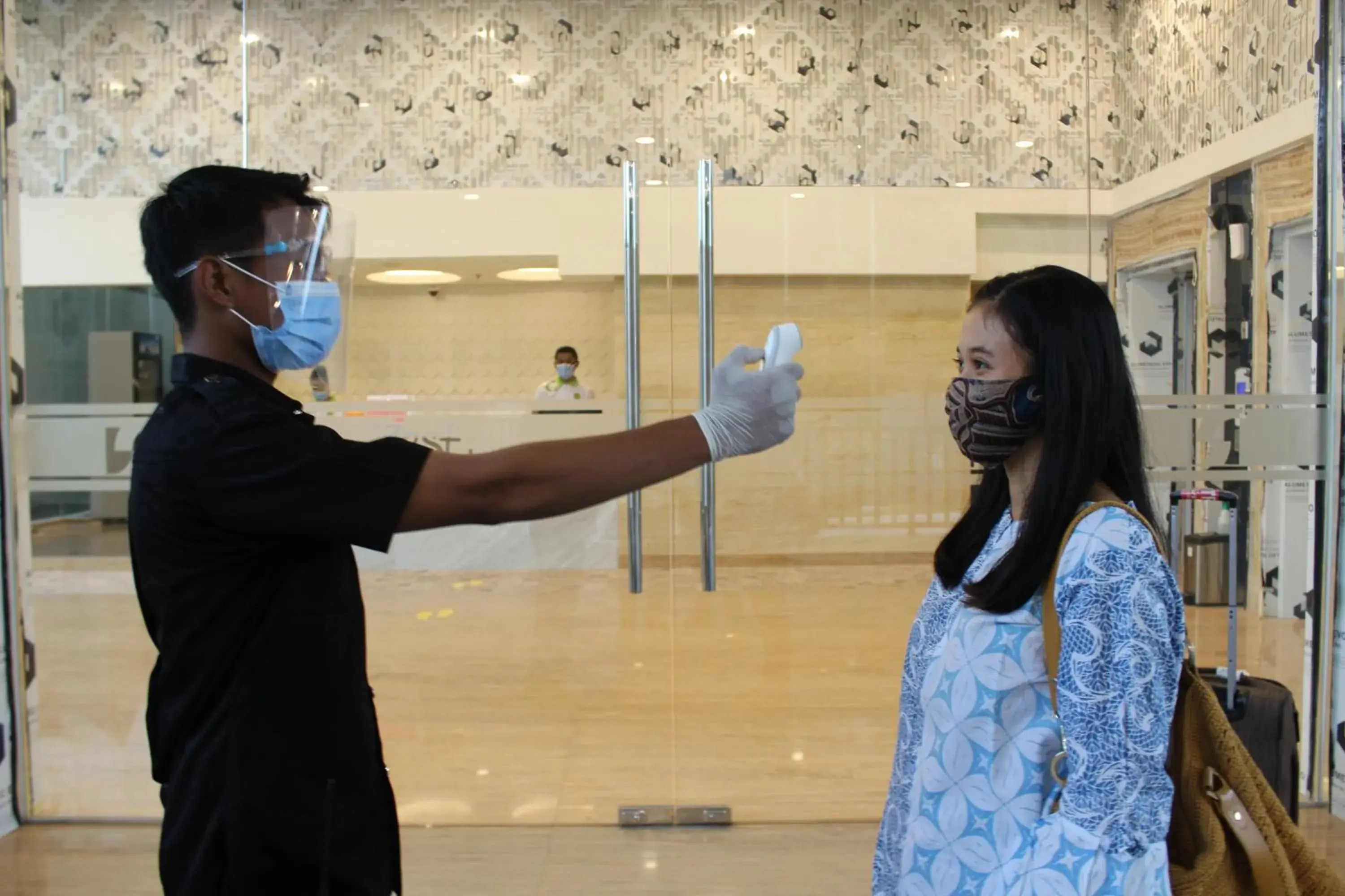 Facade/entrance in Zest Parang Raja Solo by Swiss-Belhotel International Facade/entrance in Zest Parang Raja Solo by Swiss-Belhotel International