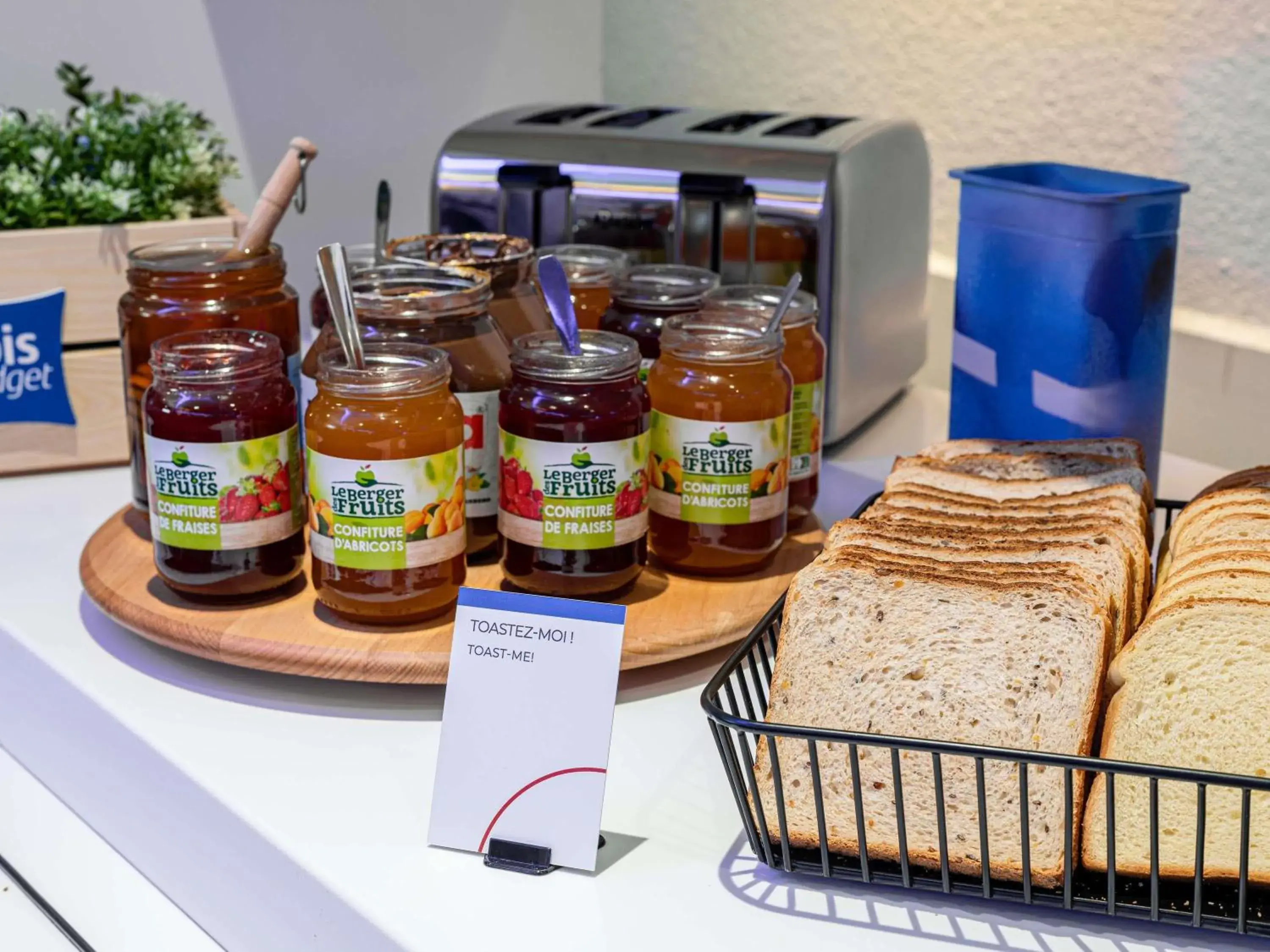 Breakfast in Ibis Budget Lyon Est Saint Quentin Fallavier Breakfast in Ibis Budget Lyon Est Saint Quentin Fallavier