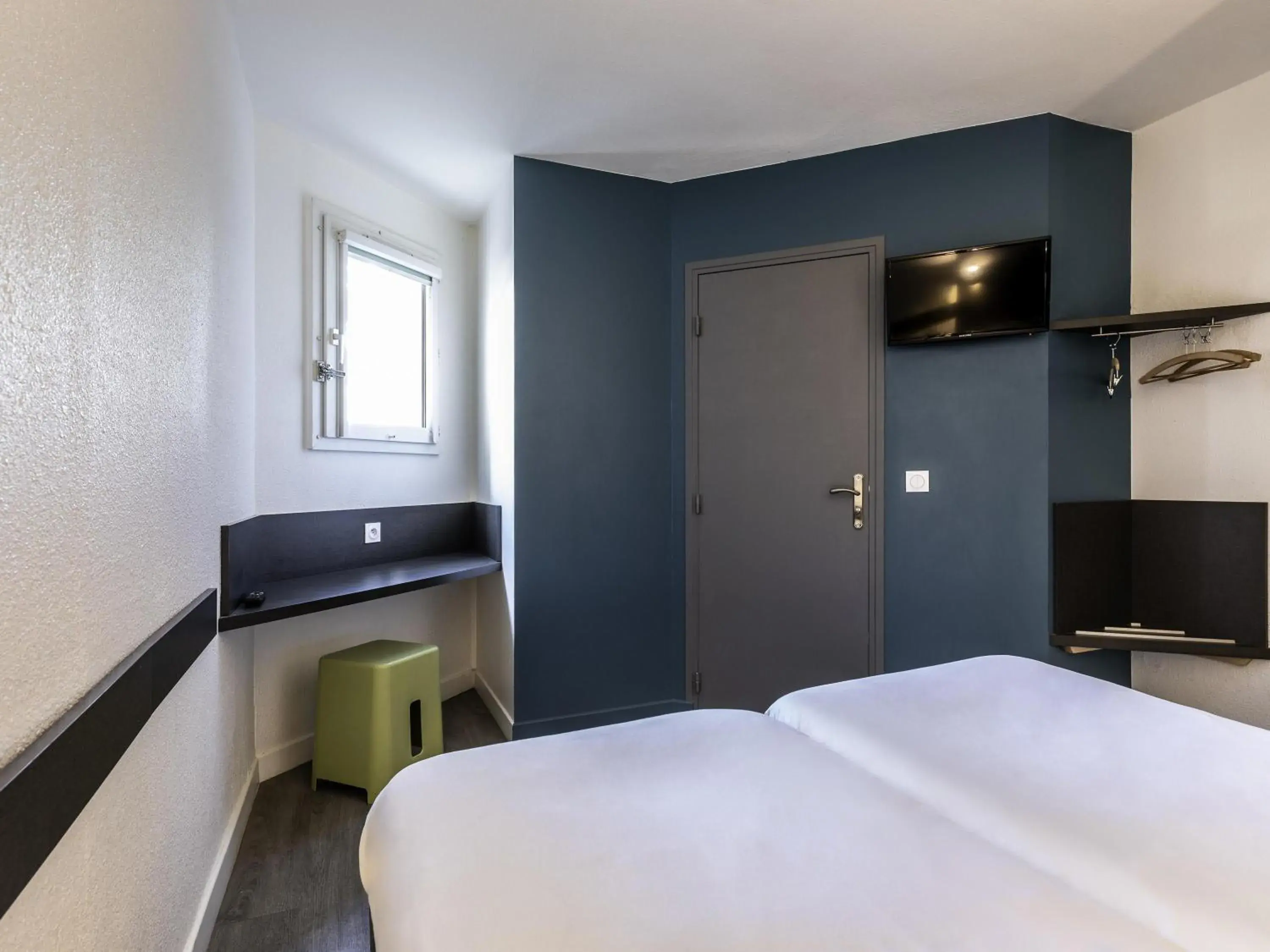 Bedroom, Bed in Ibis Budget Lyon Est Saint Quentin Fallavier Bedroom, Bed in Ibis Budget Lyon Est Saint Quentin Fallavier