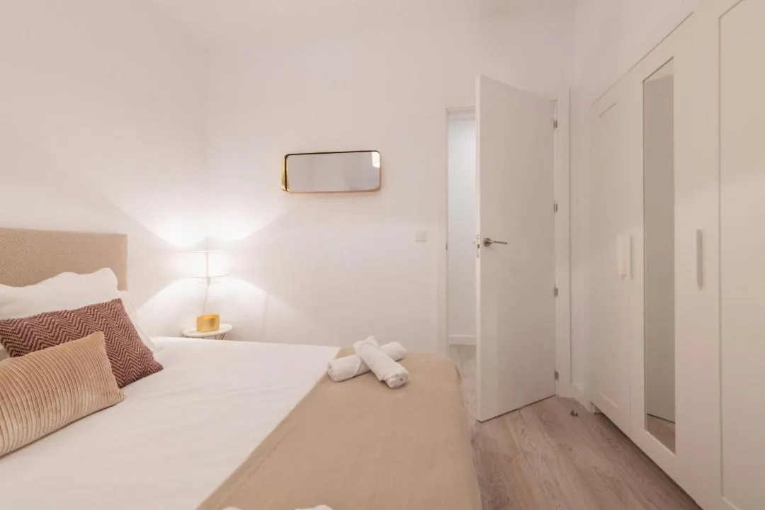 Bright and Refurbished-2BED 1BATH-Ventas