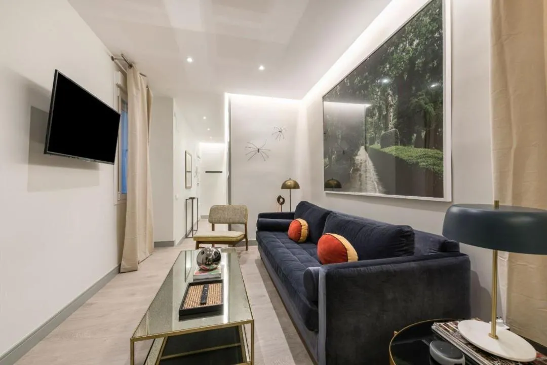 Executive Stylish - 2BD 2BTH - Salamanca