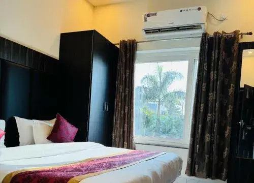 HOTEL HILL VIEW HOTEL HILL VIEW