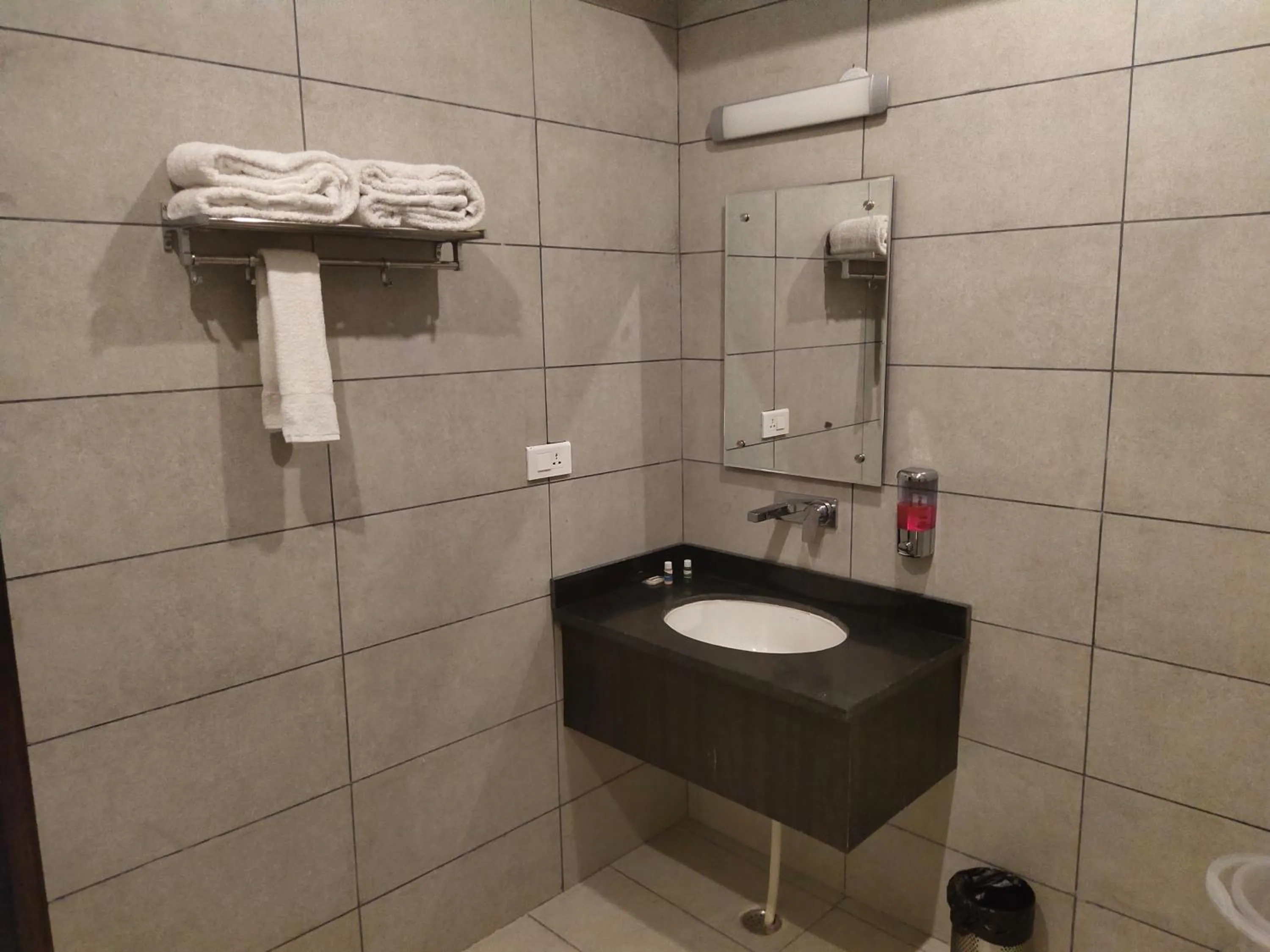 Bathroom in HOTEL HILL VIEW