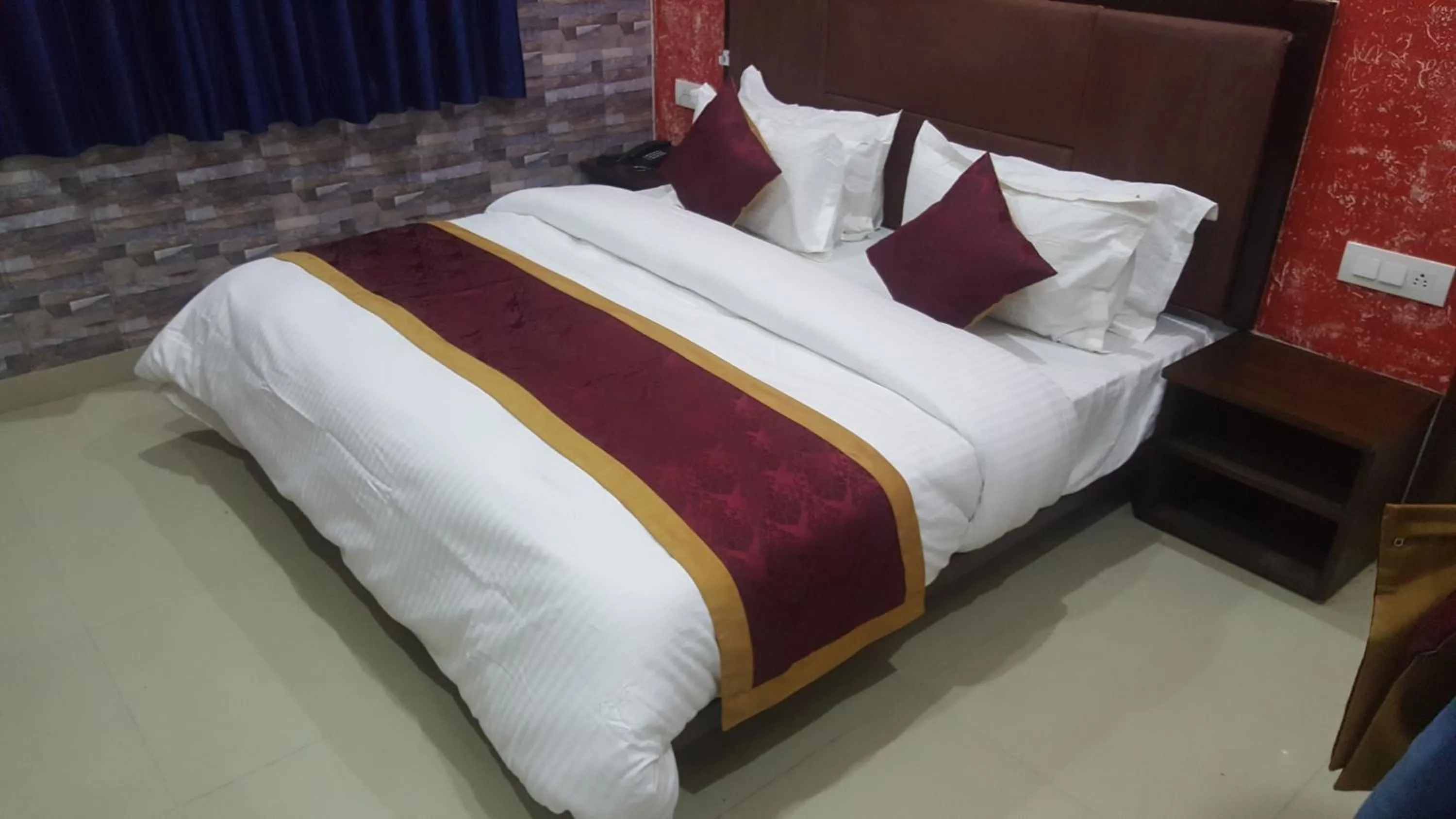 Bed in HOTEL HILL VIEW