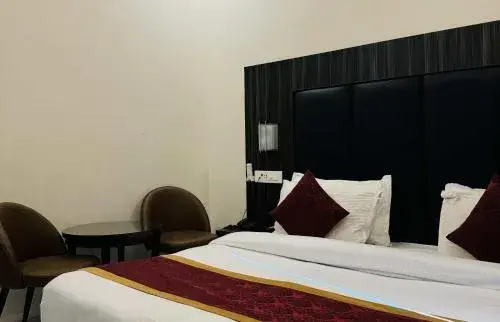 HOTEL HILL VIEW HOTEL HILL VIEW