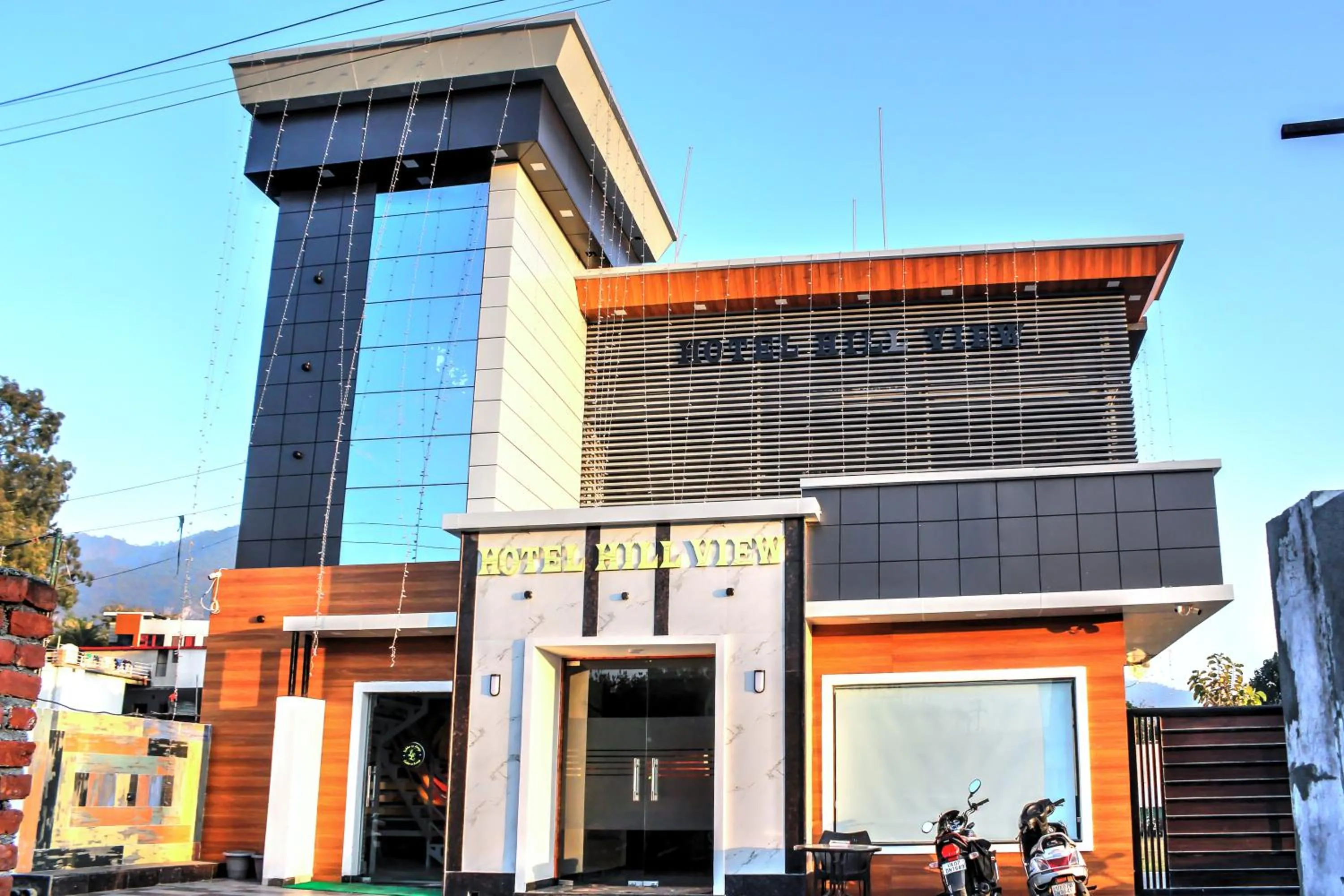 Property building in HOTEL HILL VIEW