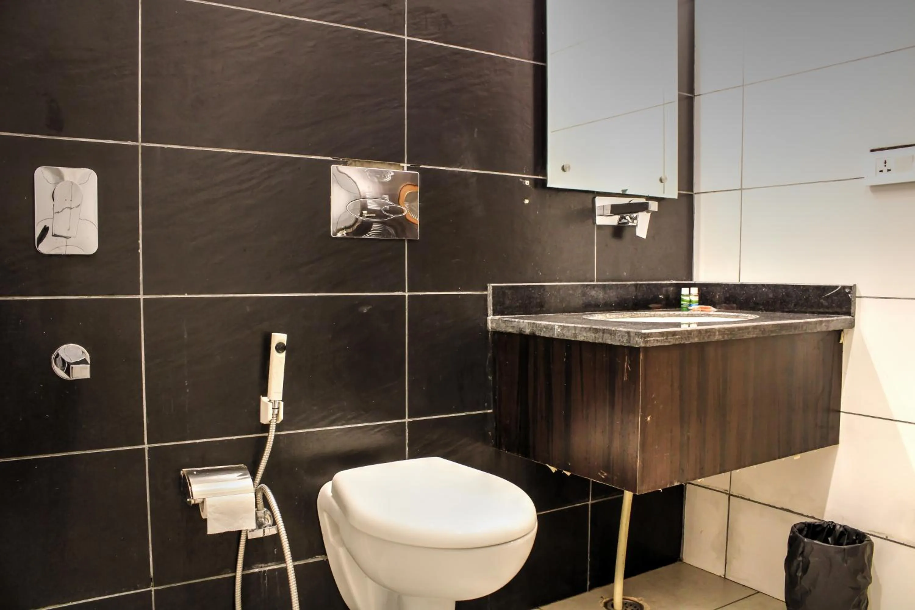 Bathroom in HOTEL HILL VIEW