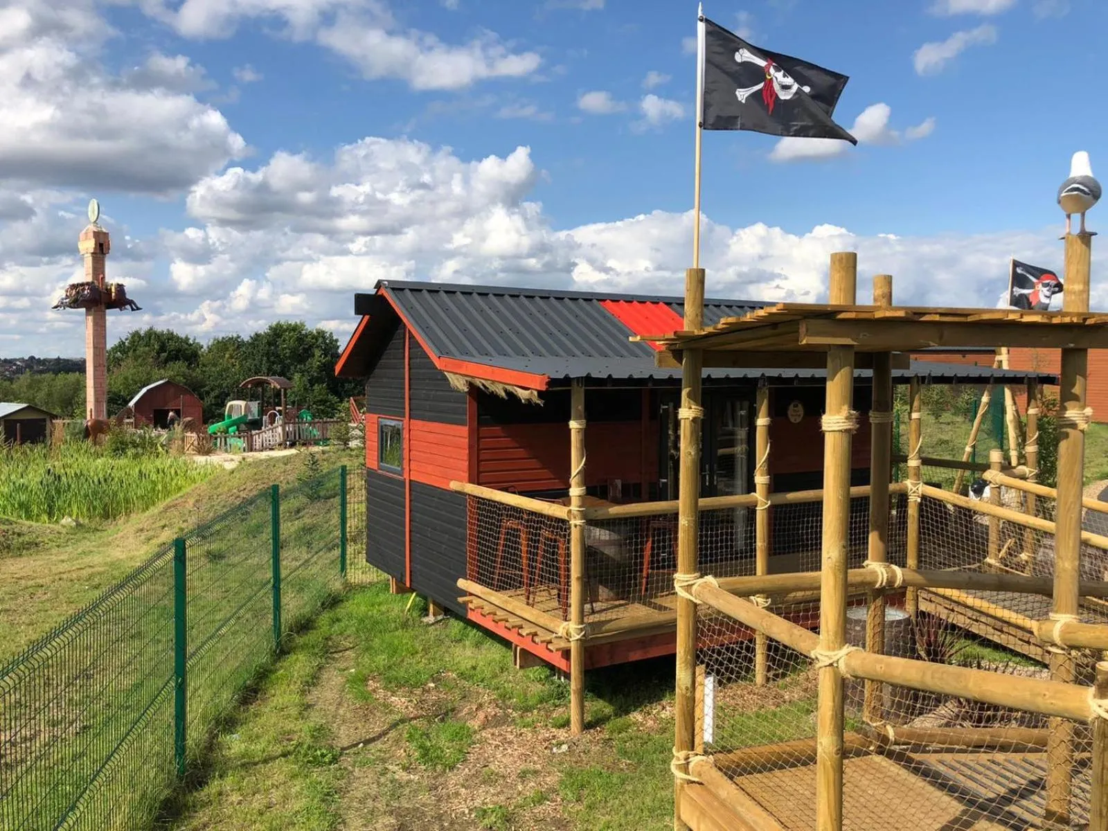 Family Studio in Gulliver's Valley, M1, JCT 31
