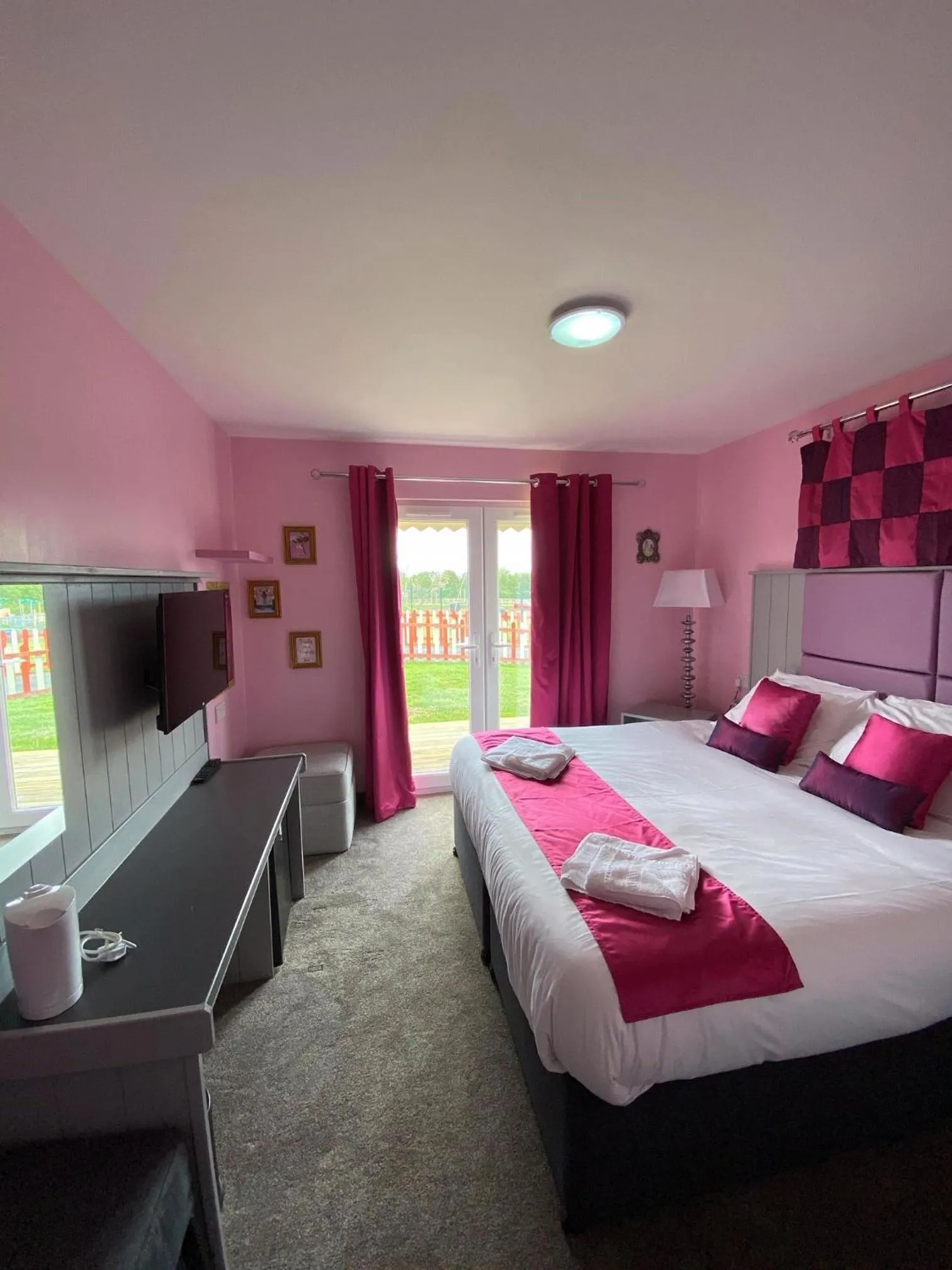 Double or Twin Room with Terrace in Gulliver's Valley, M1, JCT 31