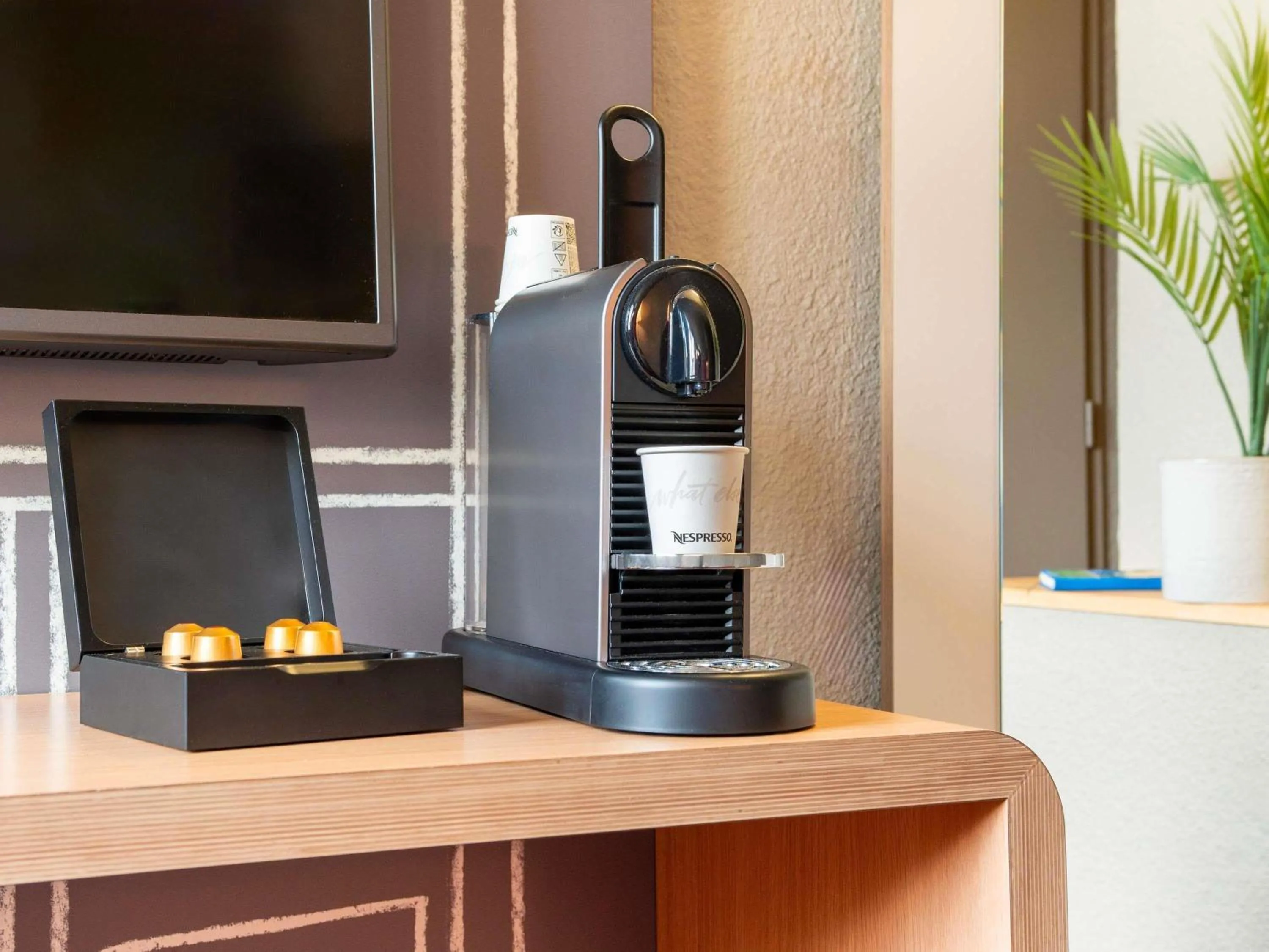 Bedroom in Hôtel Ibis Cognac Centre