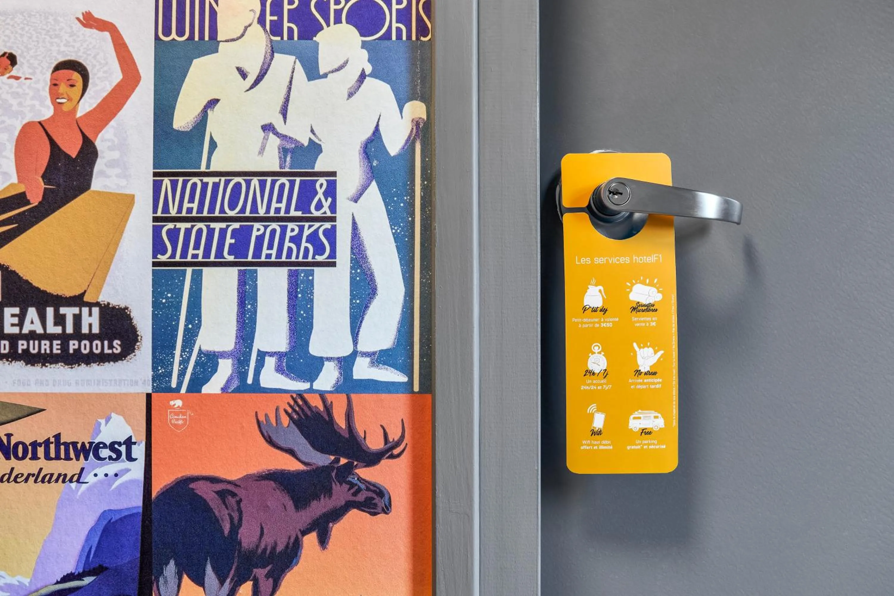 Property logo or sign in HôtelF1 Angoulême