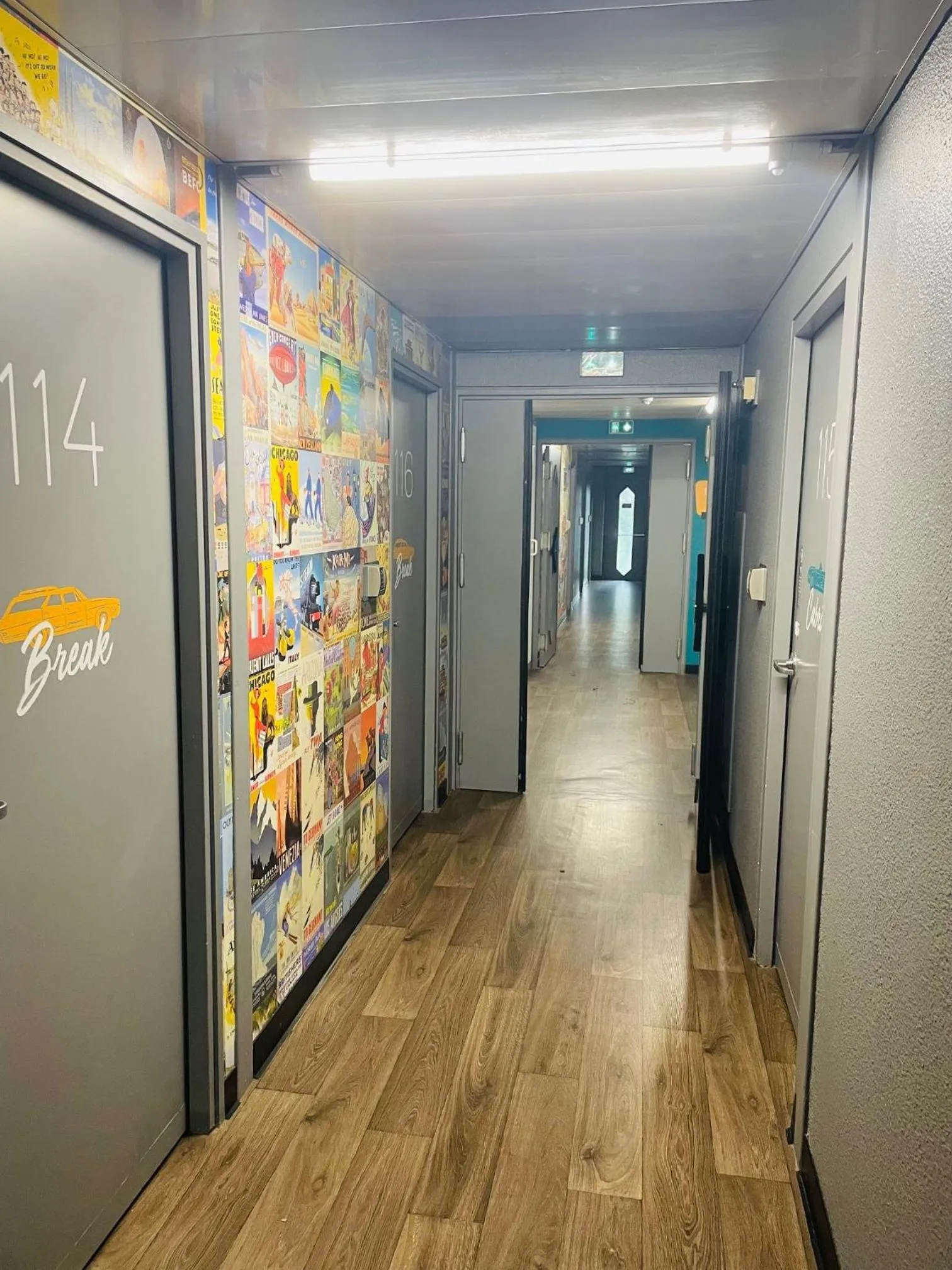 Photo of the whole room in HôtelF1 Angoulême