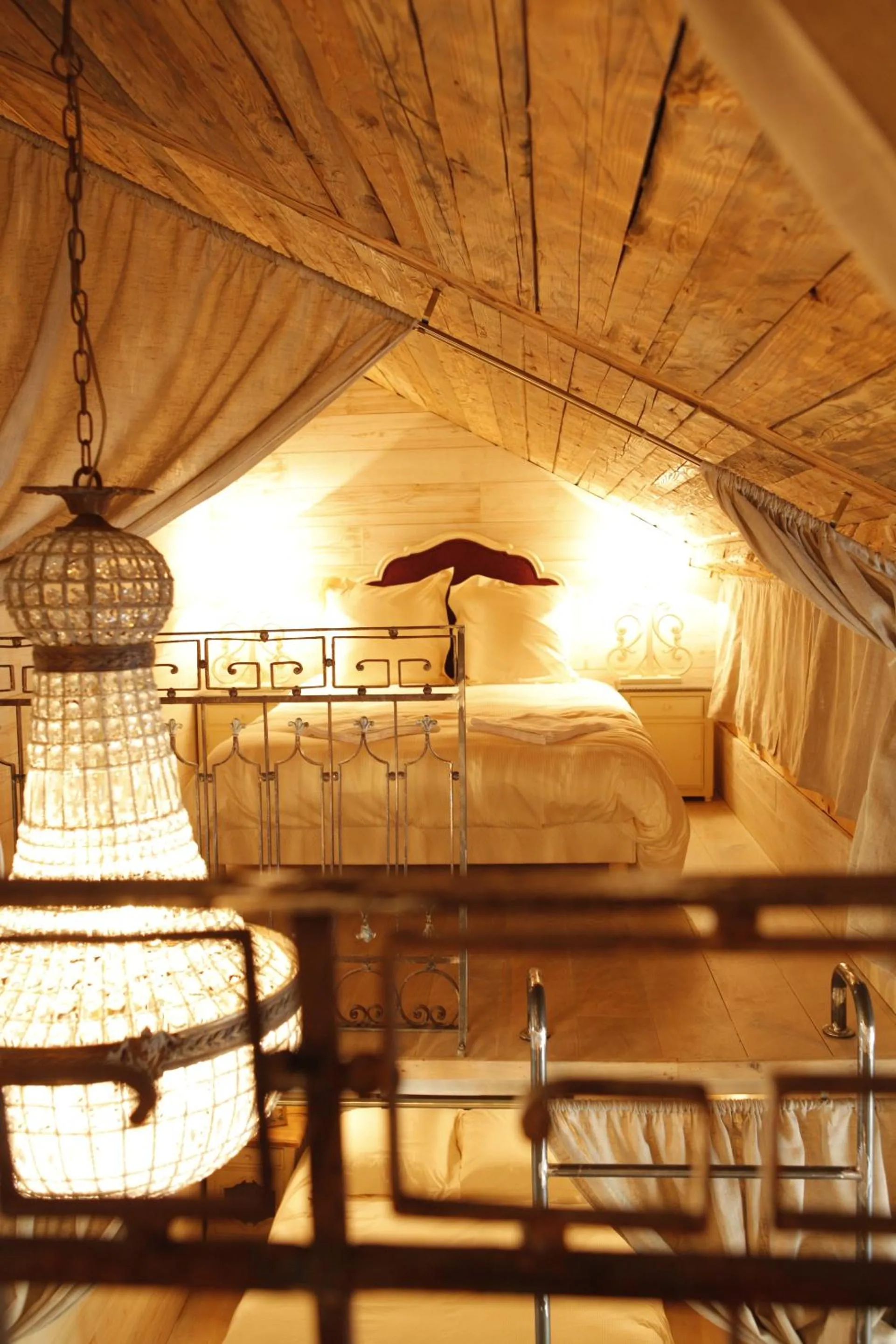 Kitchen or kitchenette, Bed in L'annexe du chateau des Girards