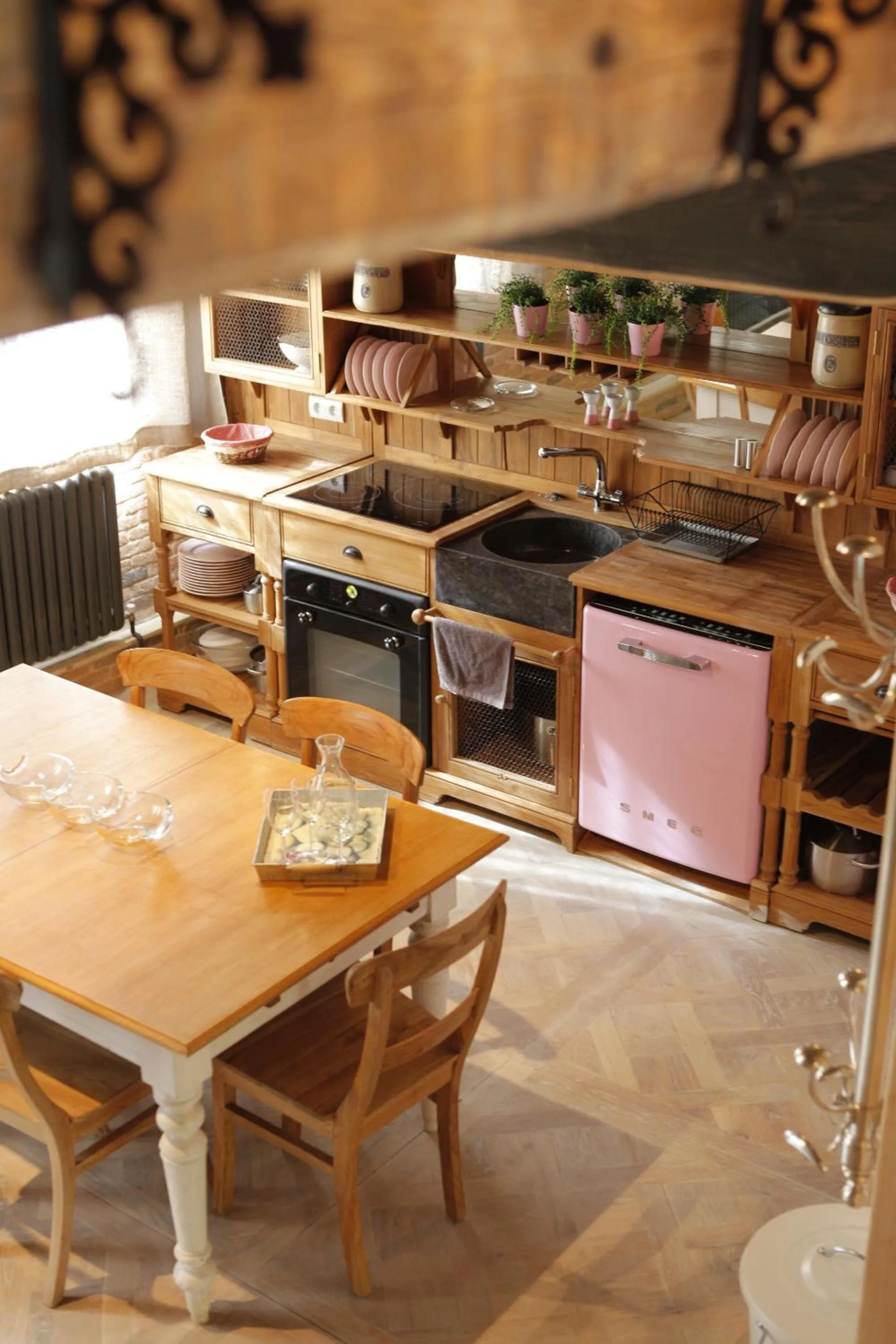 Kitchen or kitchenette in L'annexe du chateau des Girards
