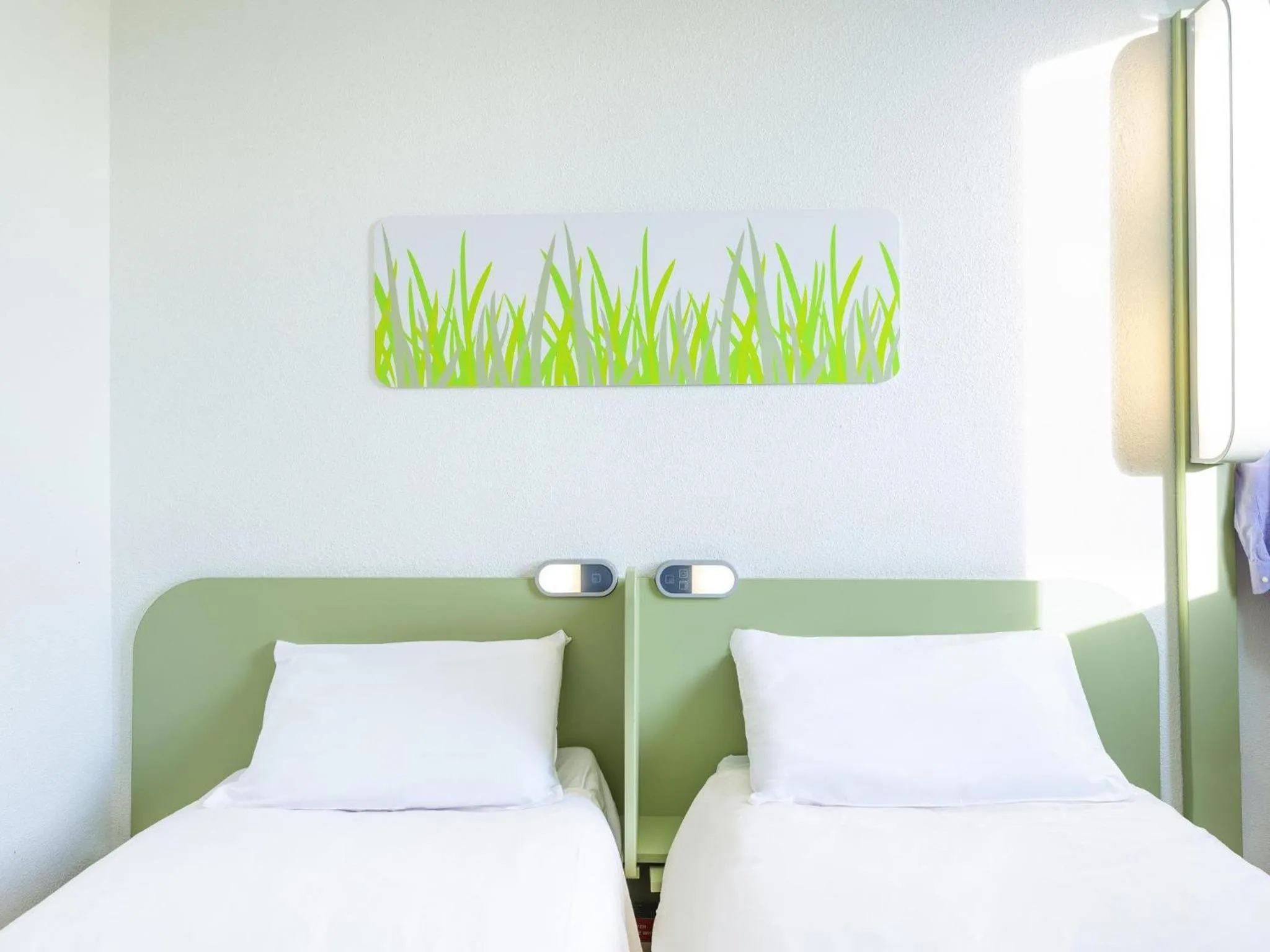 Bedroom, Bed in ibis budget Lyon Gerland