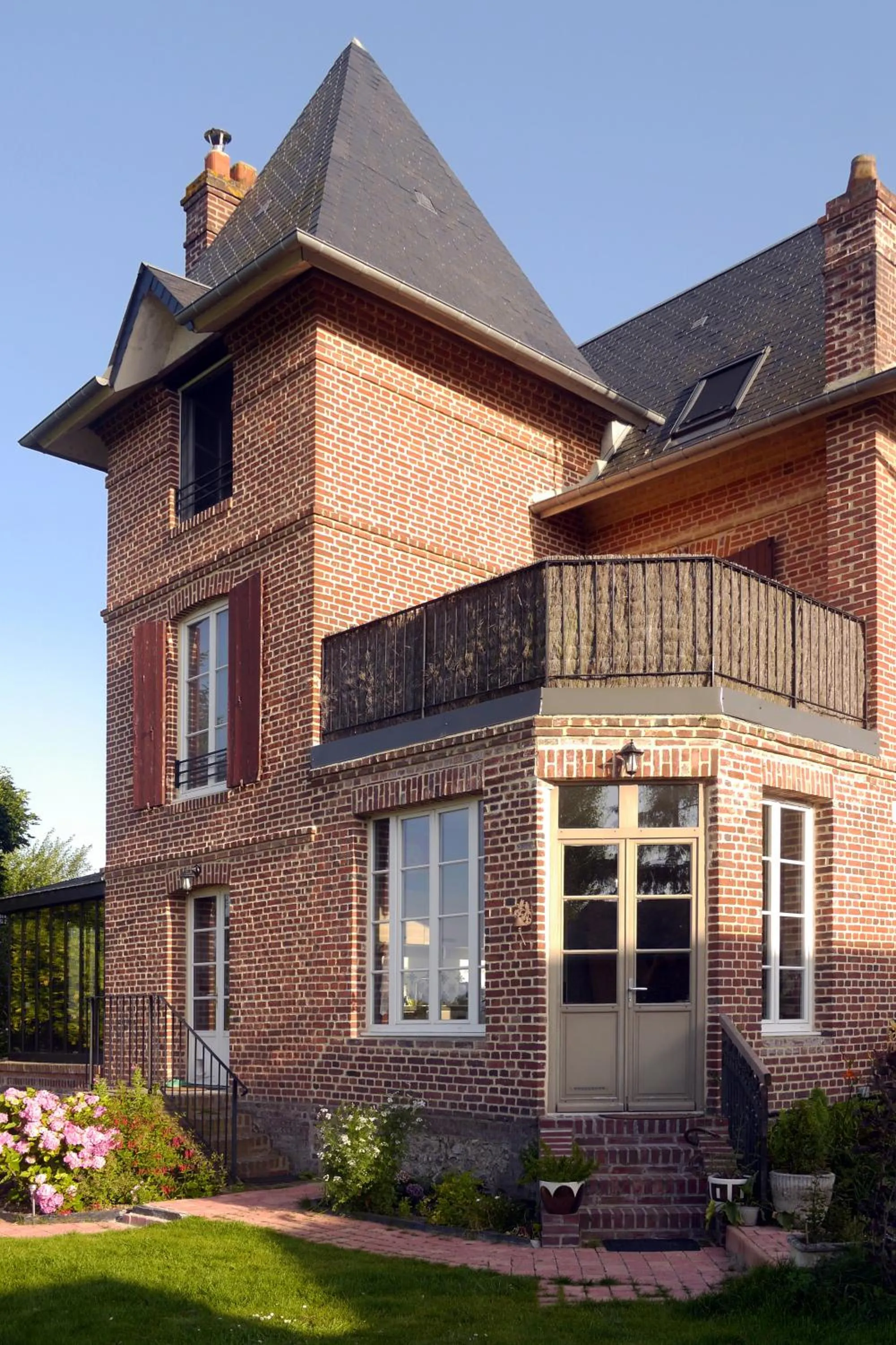 Property building in Entre Terre et Estuaire & Spa