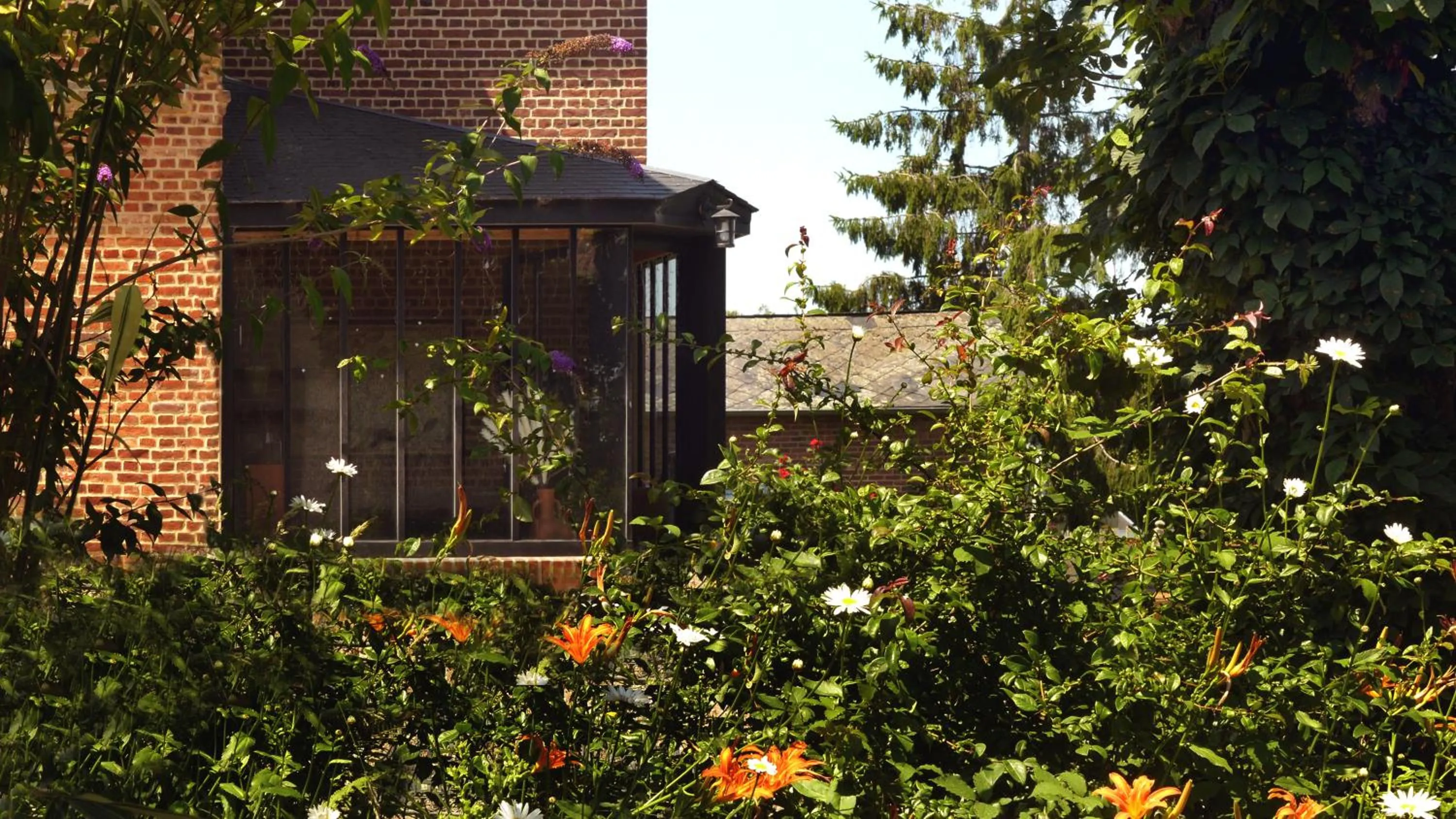 Garden in Entre Terre et Estuaire & Spa