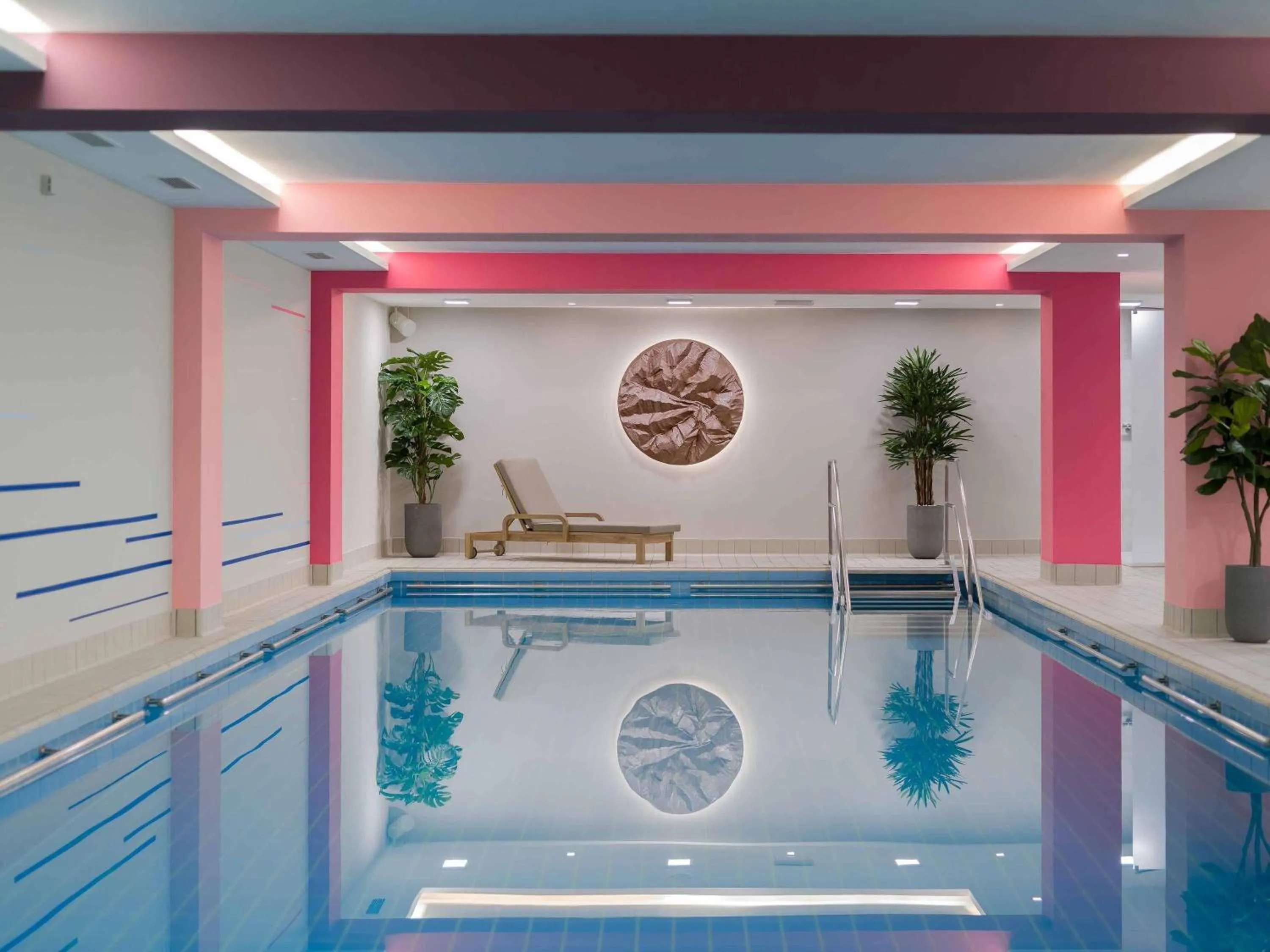 Pool view in Mercure Hotel Koeln Belfortstrasse