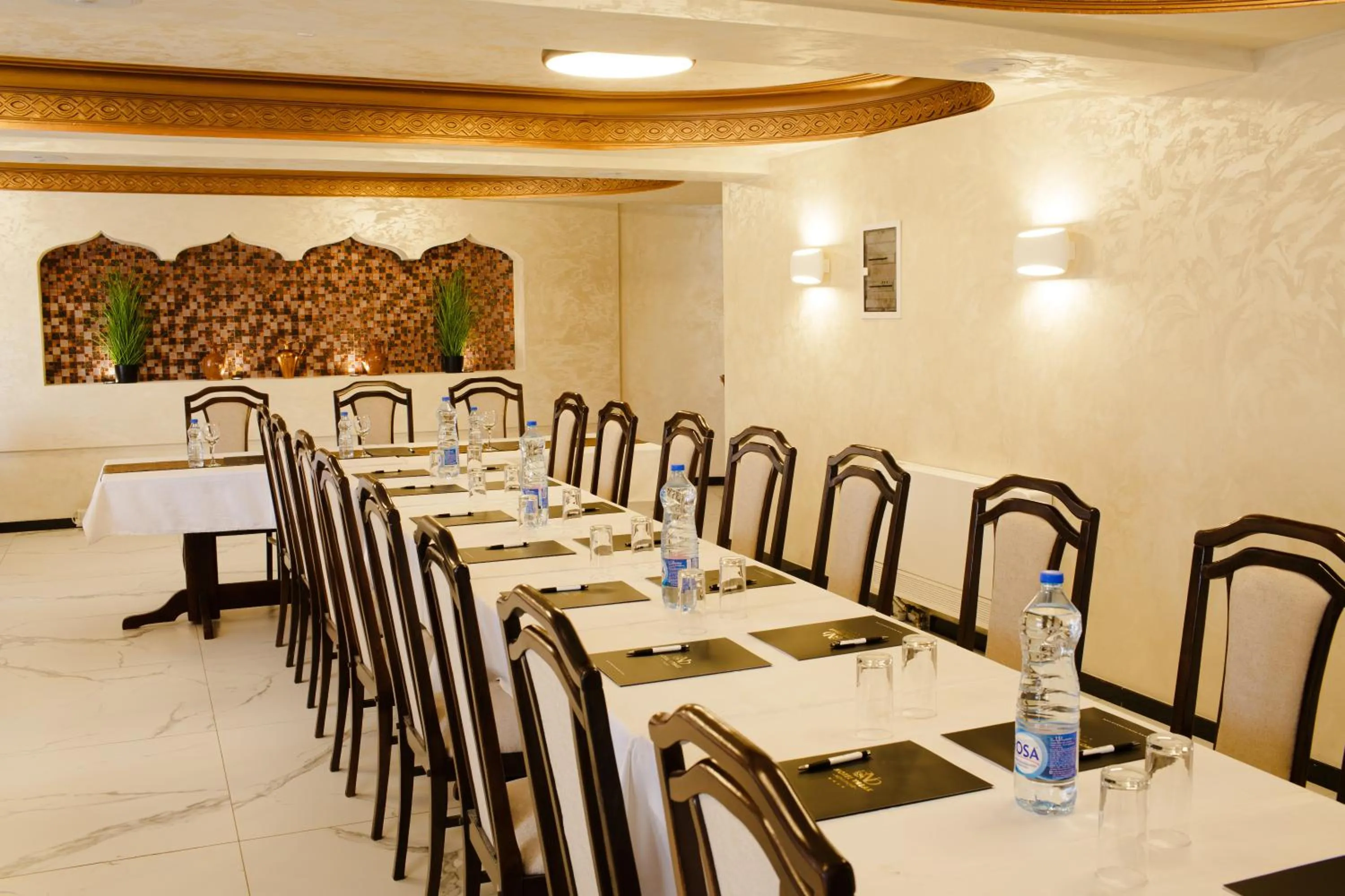 Restaurant/places to eat in Hotel Vrbak ND