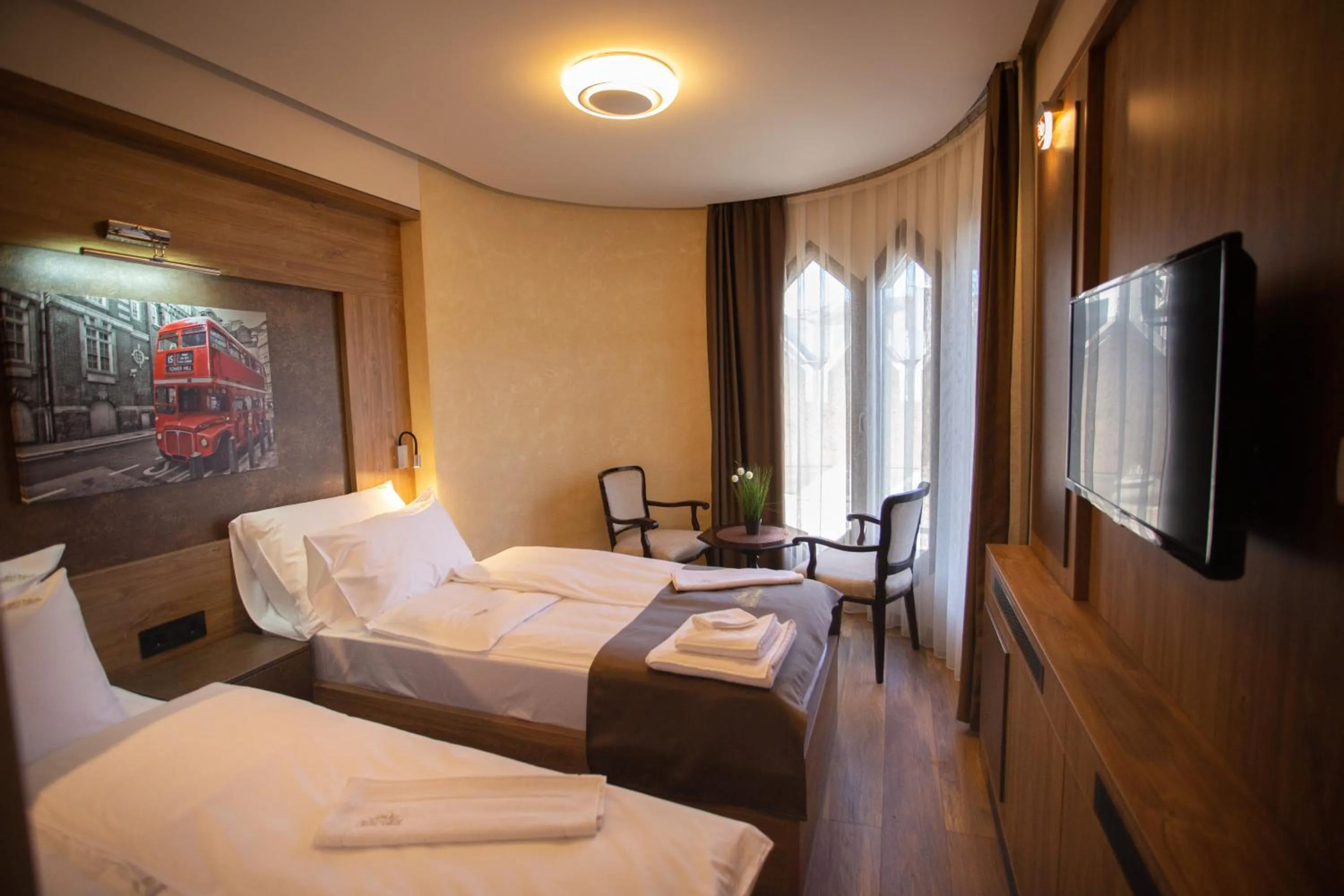 TV and multimedia, Bed in Hotel Vrbak ND