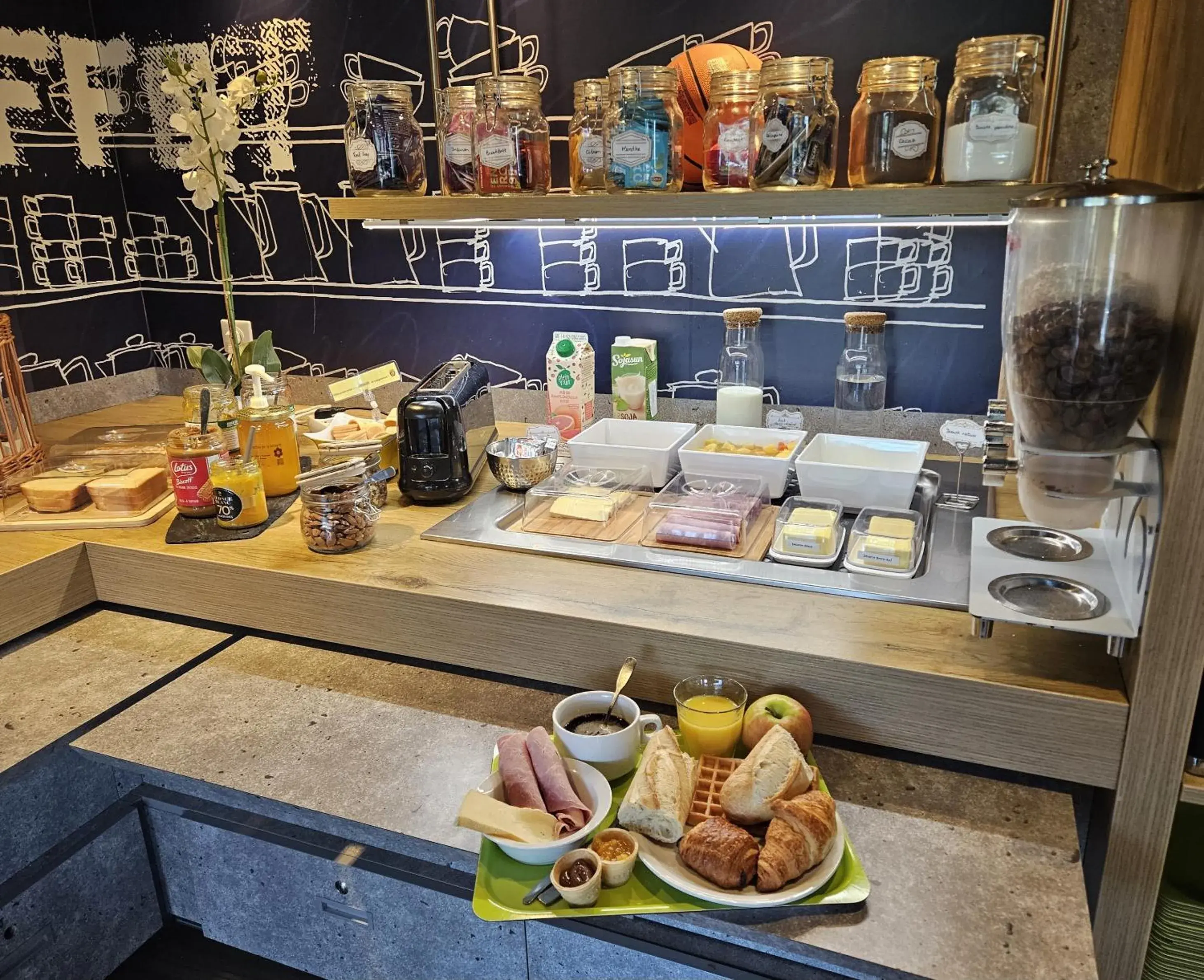 Breakfast in ibis budget Clermont Ferrand Sud Breakfast in ibis budget Clermont Ferrand Sud