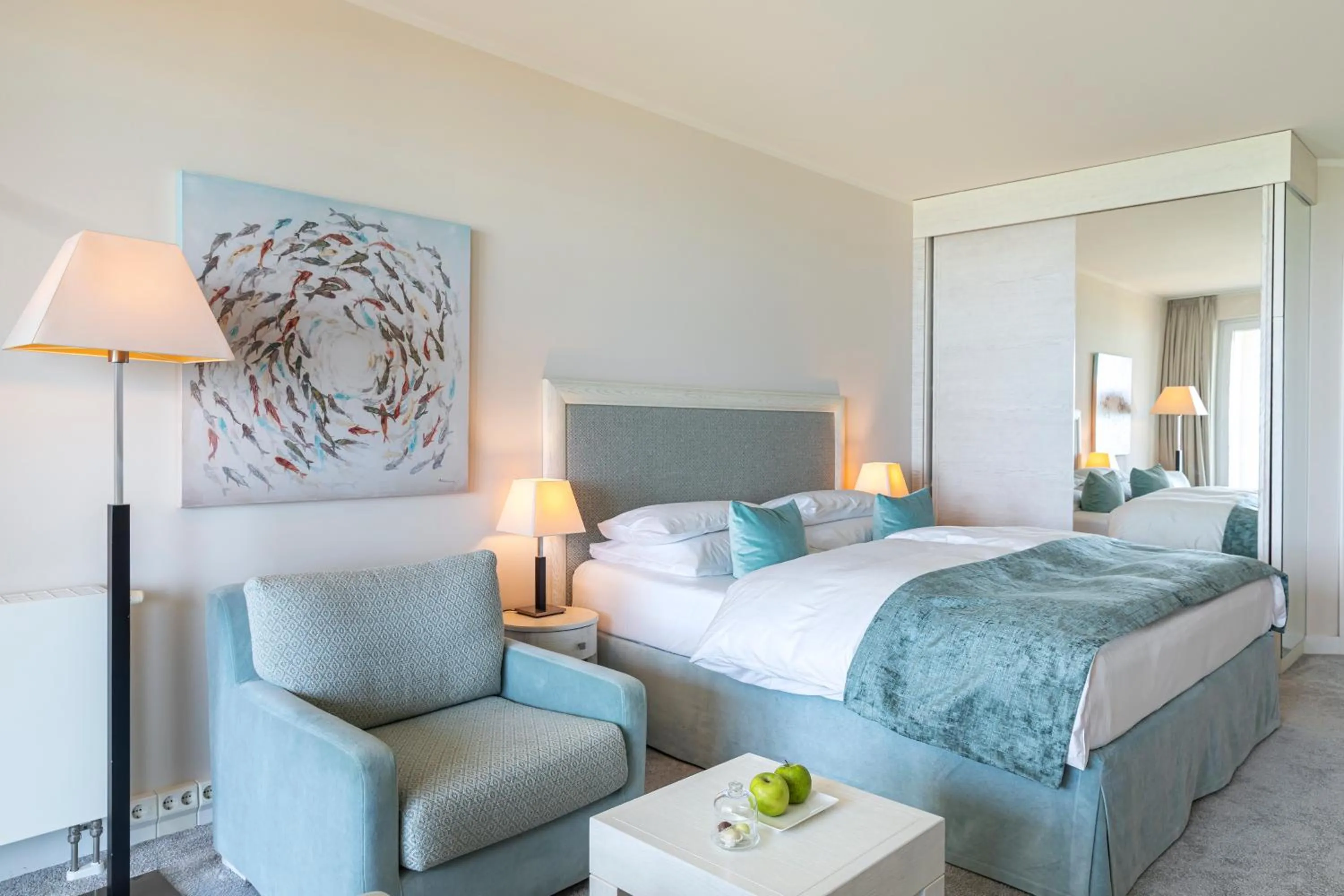 Photo of the whole room, Bed in Strandhotel Dünenmeer - Adults only