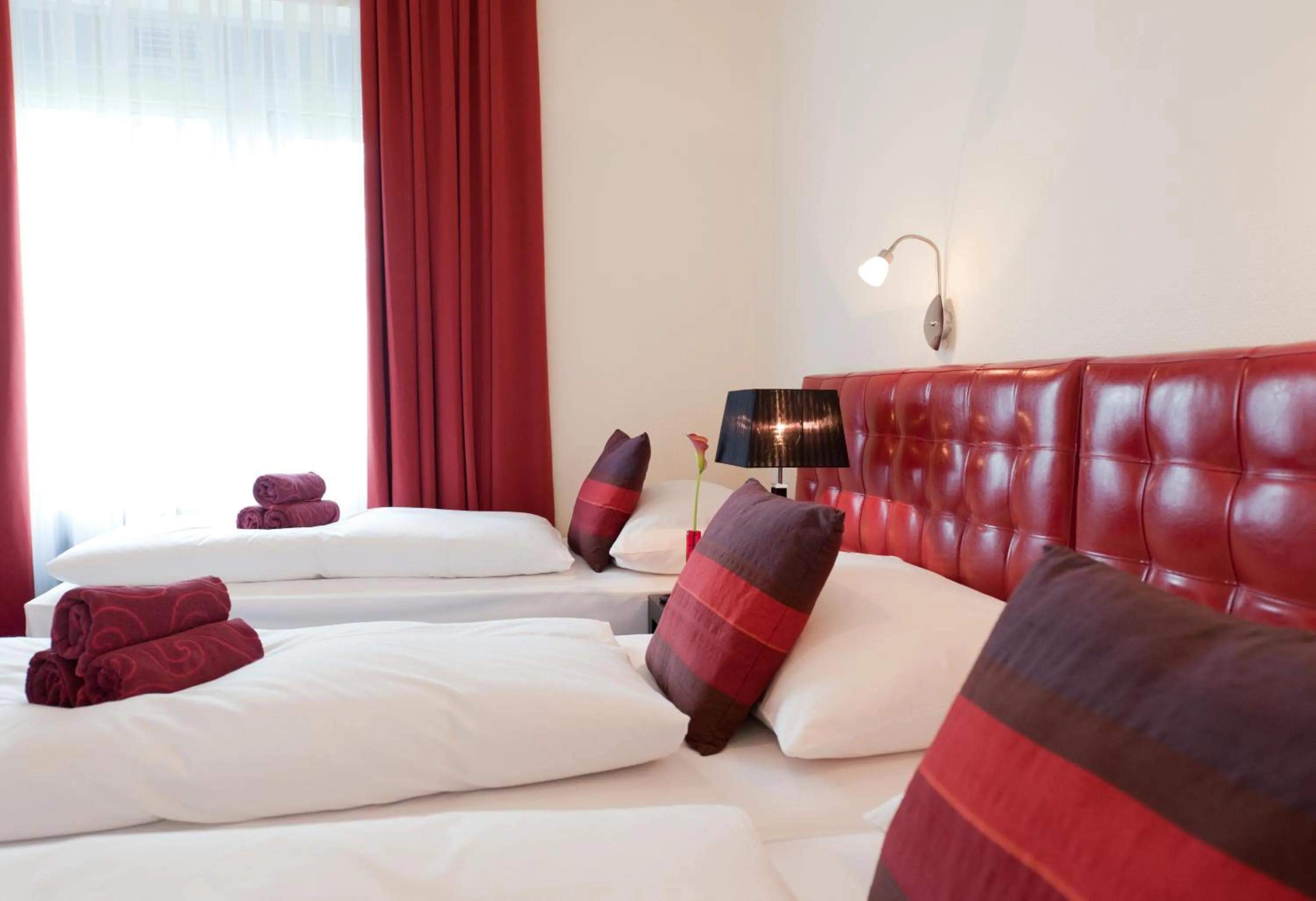 Bed in Hotel Esplanade