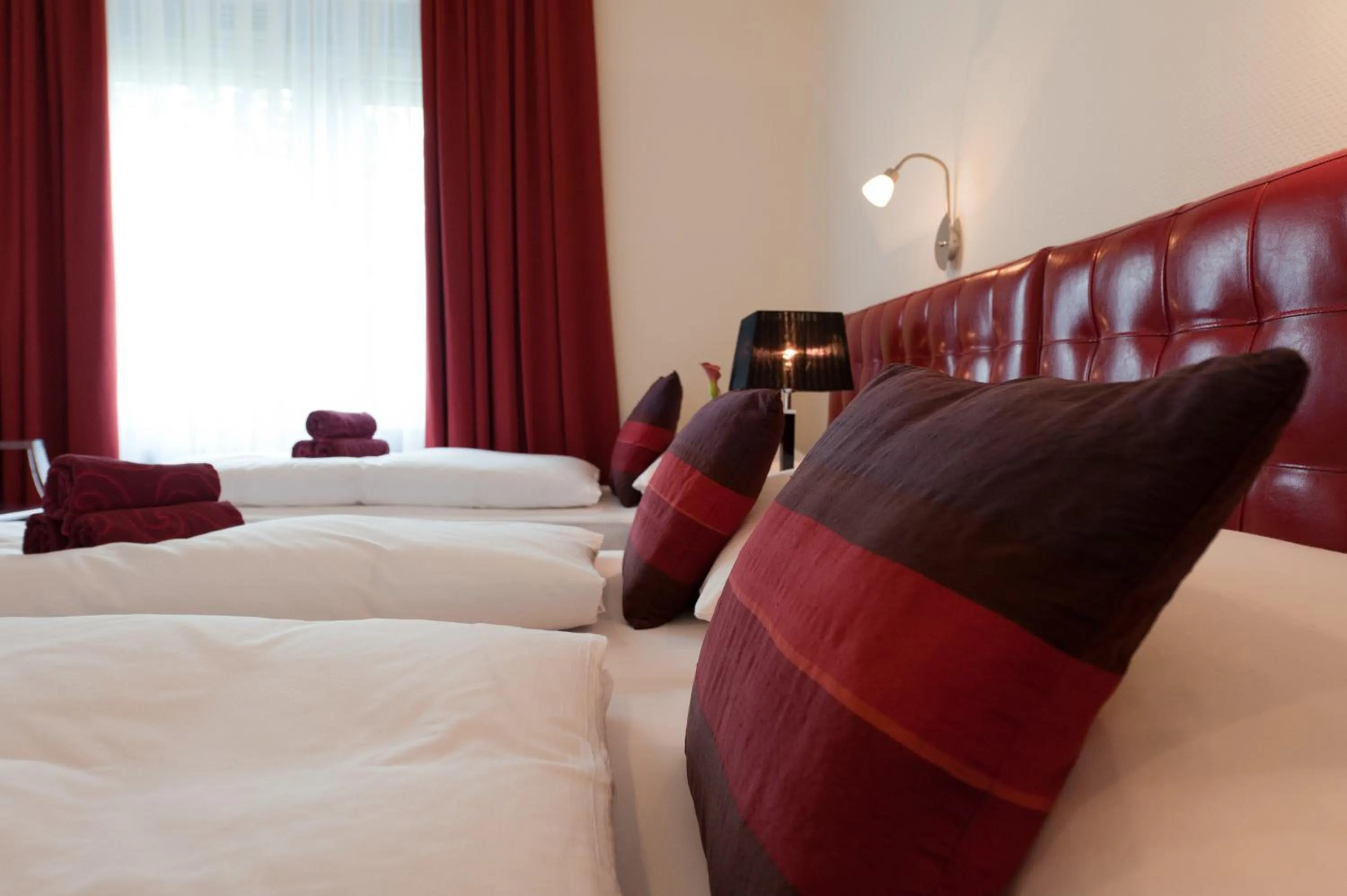 Bed in Hotel Esplanade