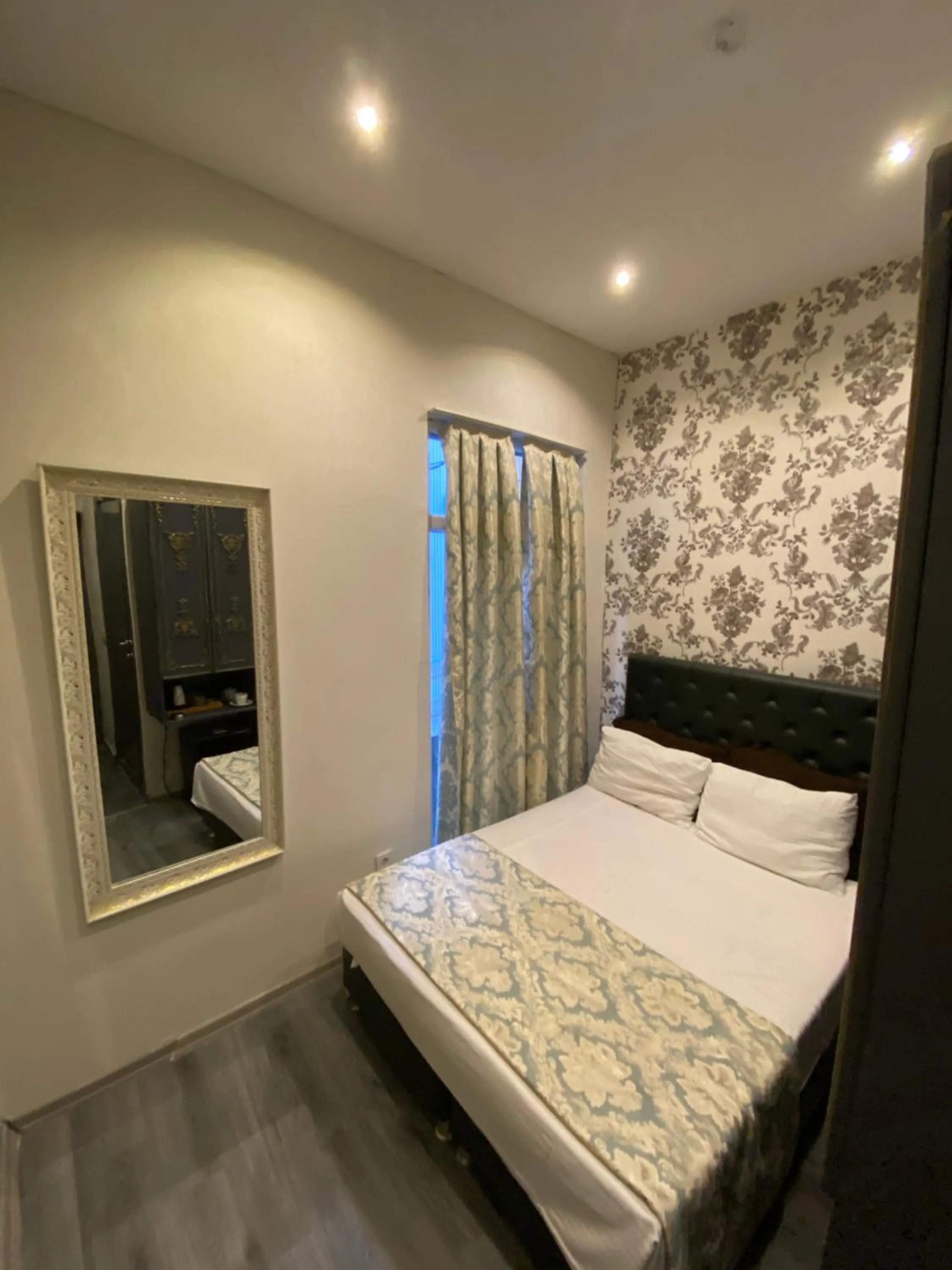 Bedroom, Bed in GANJ Hotel